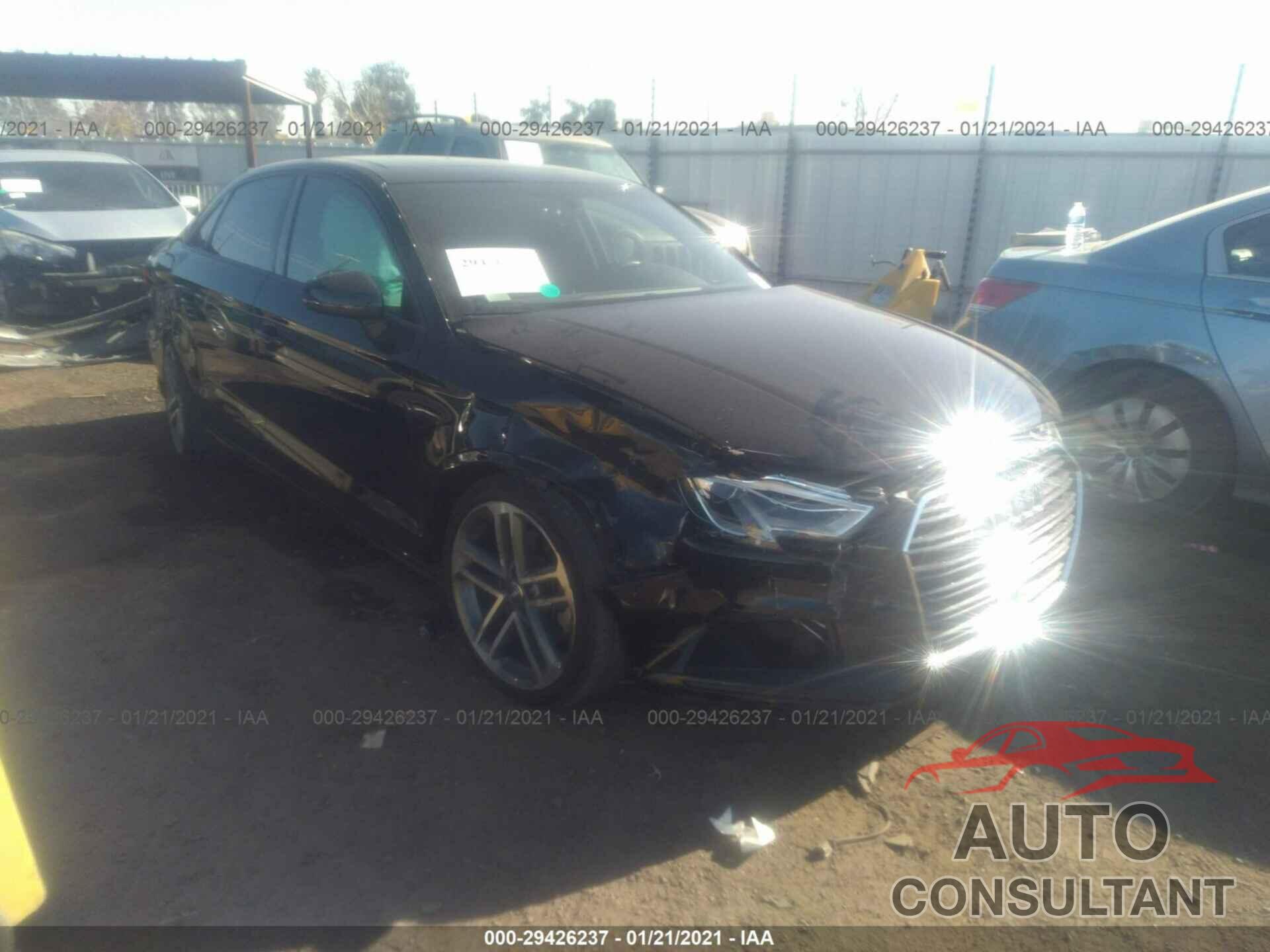 AUDI A3 SEDAN 2018 - WAUAUGFF0J1042044