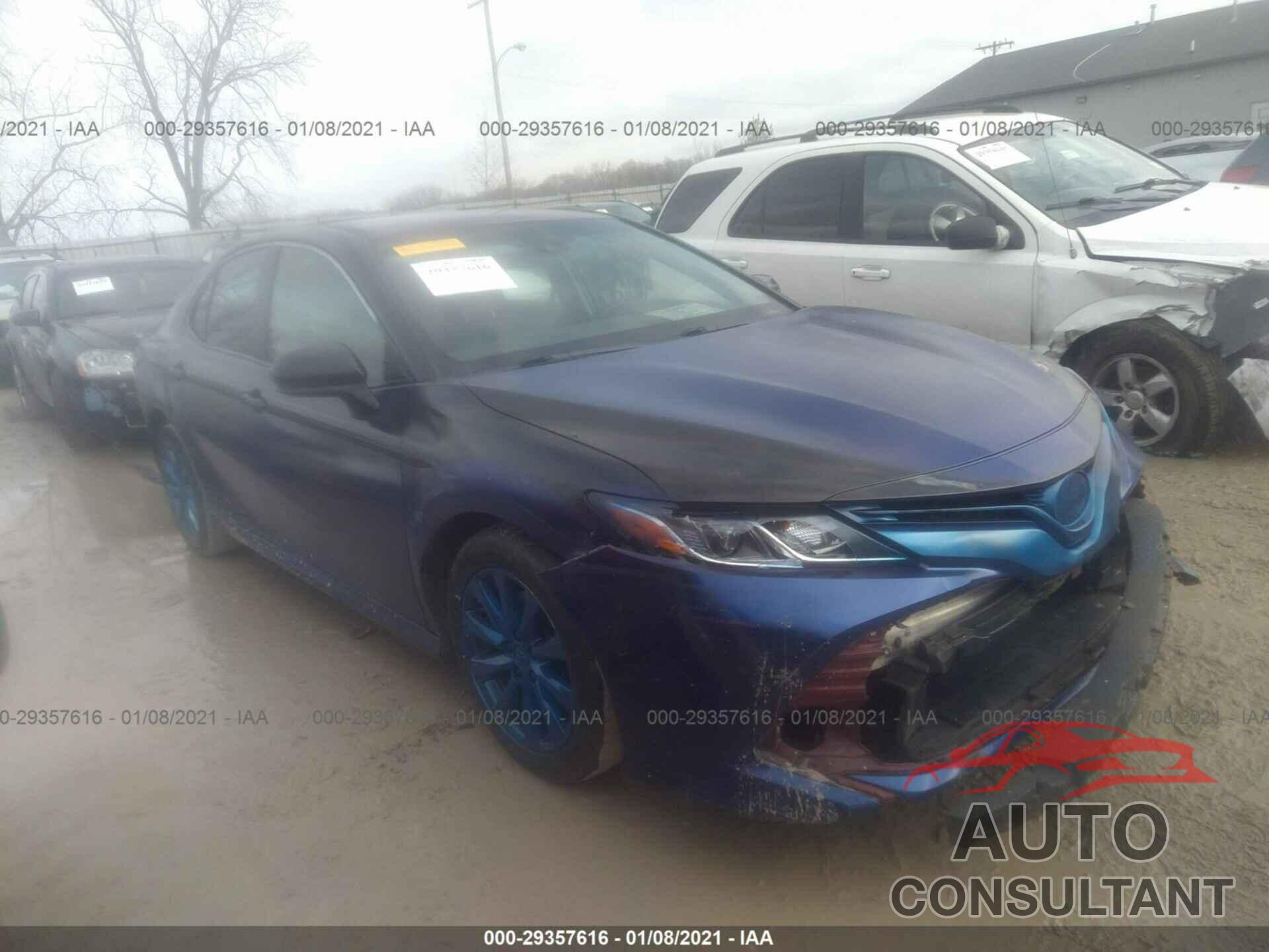 TOYOTA CAMRY 2018 - 4T1B11HK5JU506057