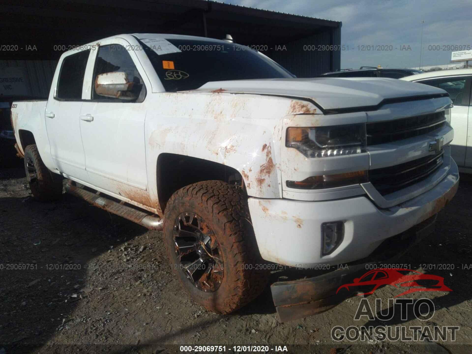 CHEVROLET SILVERADO 1500 2018 - 3GCUKREC5JG576845