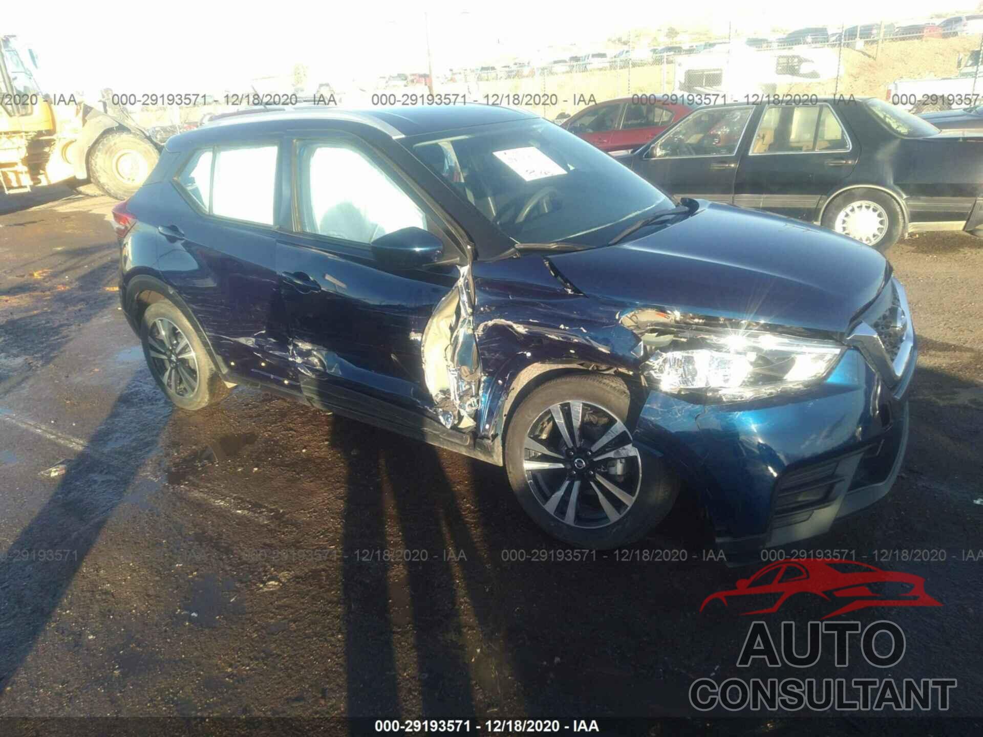 NISSAN KICKS 2018 - 3N1CP5CU8JL525593