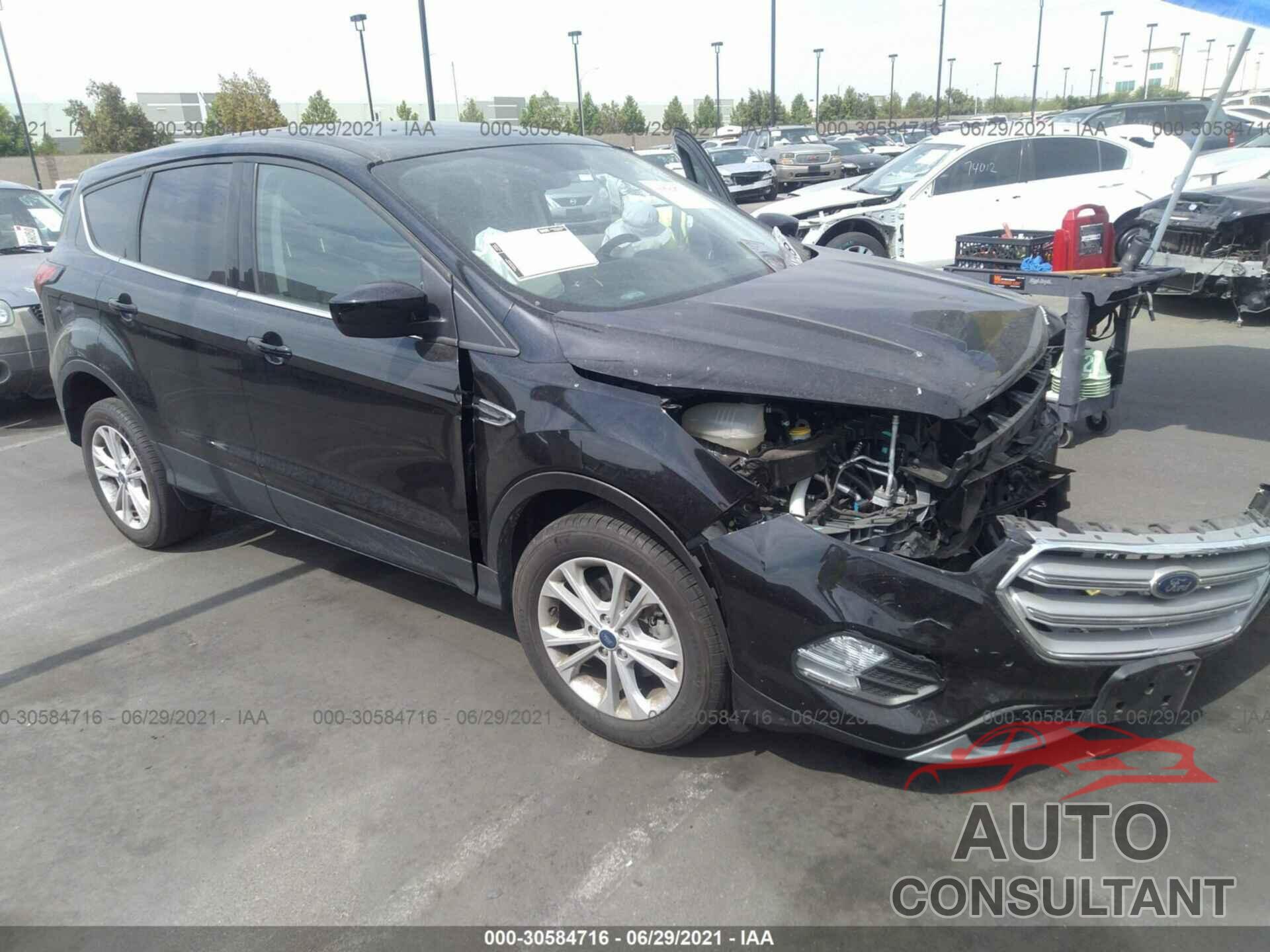 FORD ESCAPE 2019 - 1FMCU0GD8KUB28259