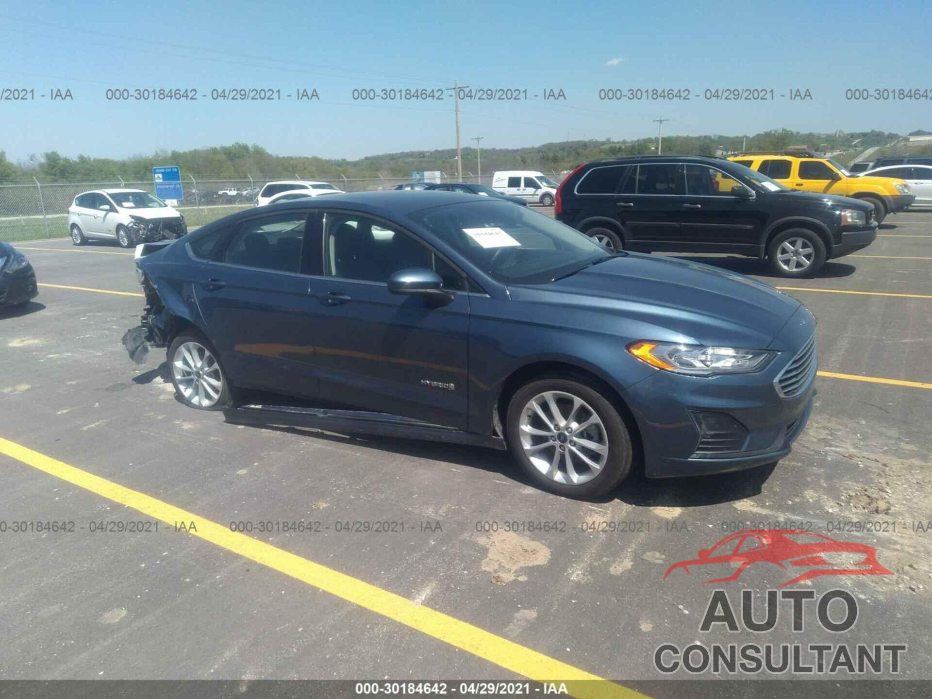 FORD FUSION HYBRID 2019 - 3FA6P0LU5KR185823