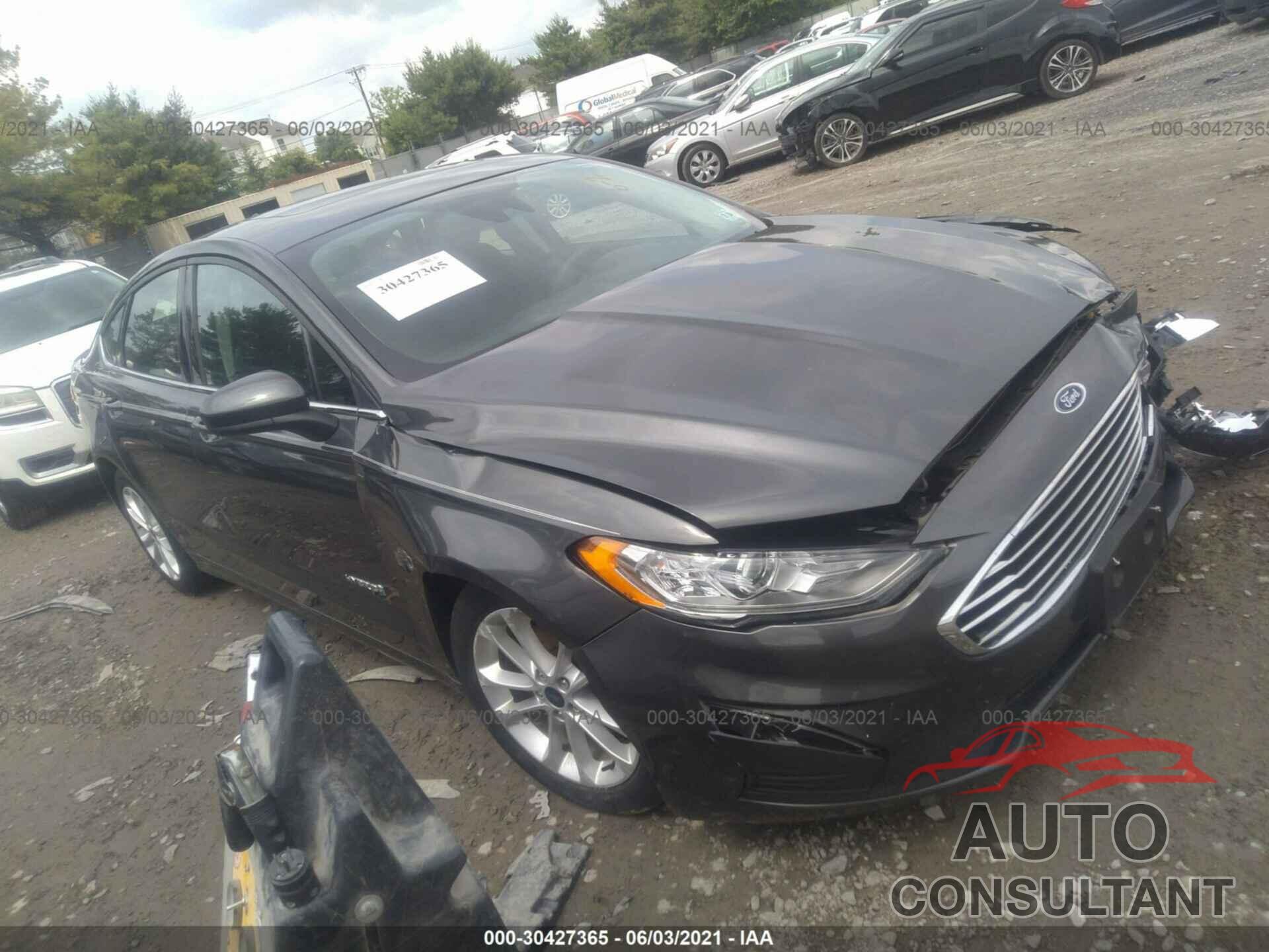 FORD FUSION HYBRID 2019 - 3FA6P0LU4KR101684