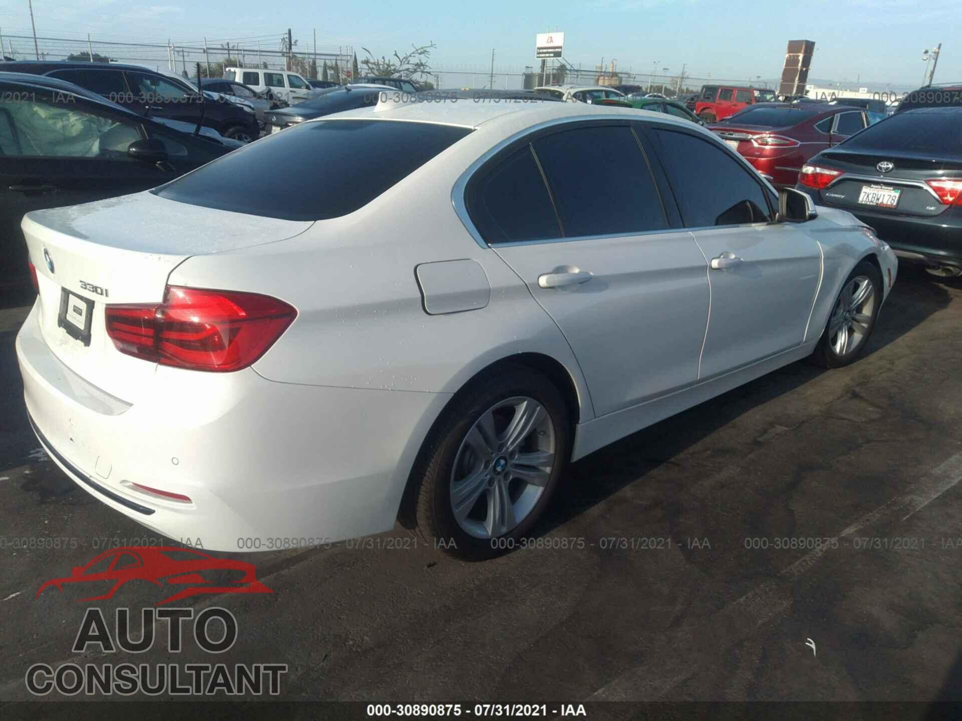BMW 3 SERIES 2018 - WBA8B9C59JEE81993