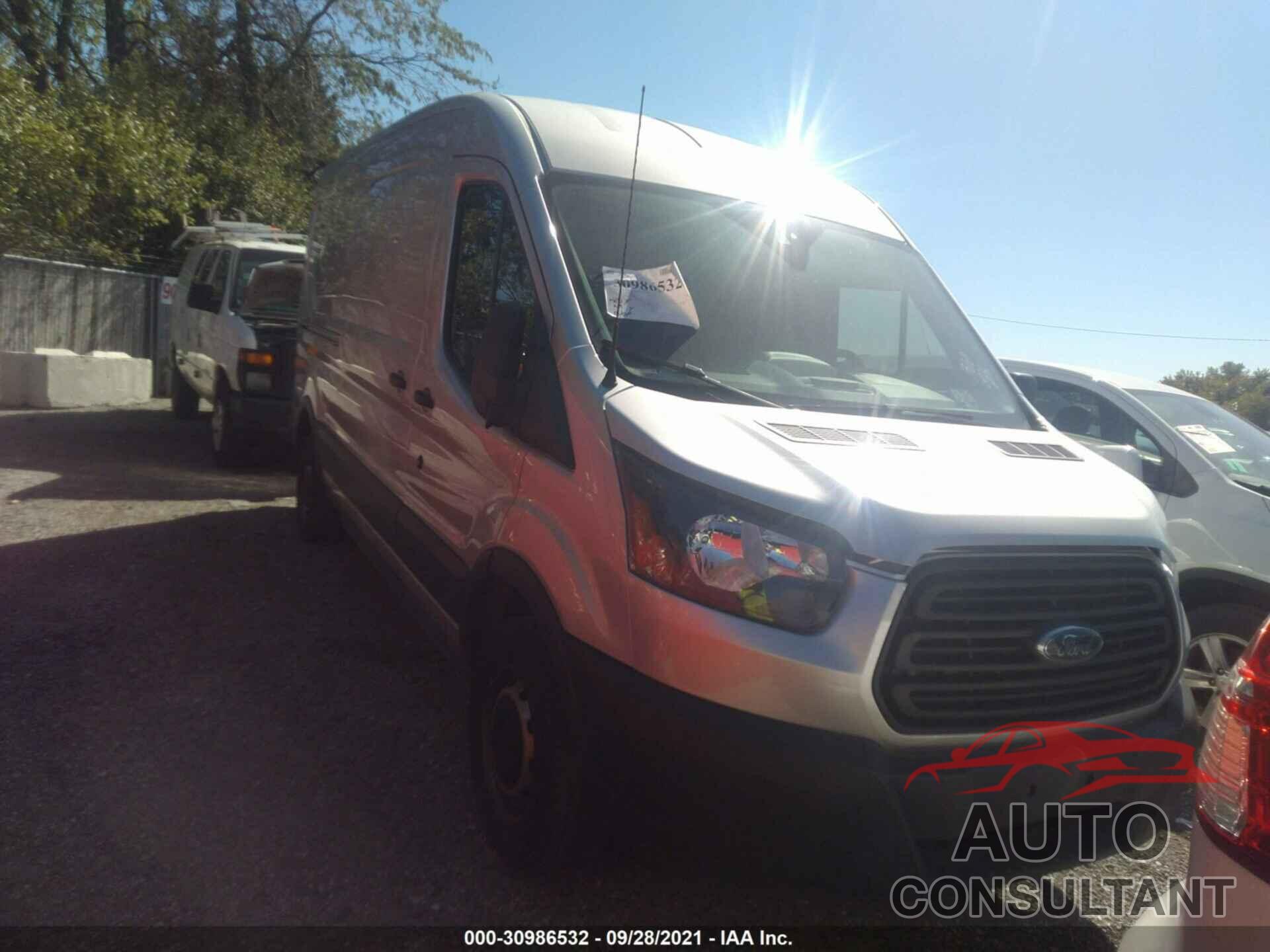 FORD TRANSIT VAN 2018 - 1FTYR2CM8JKB34876