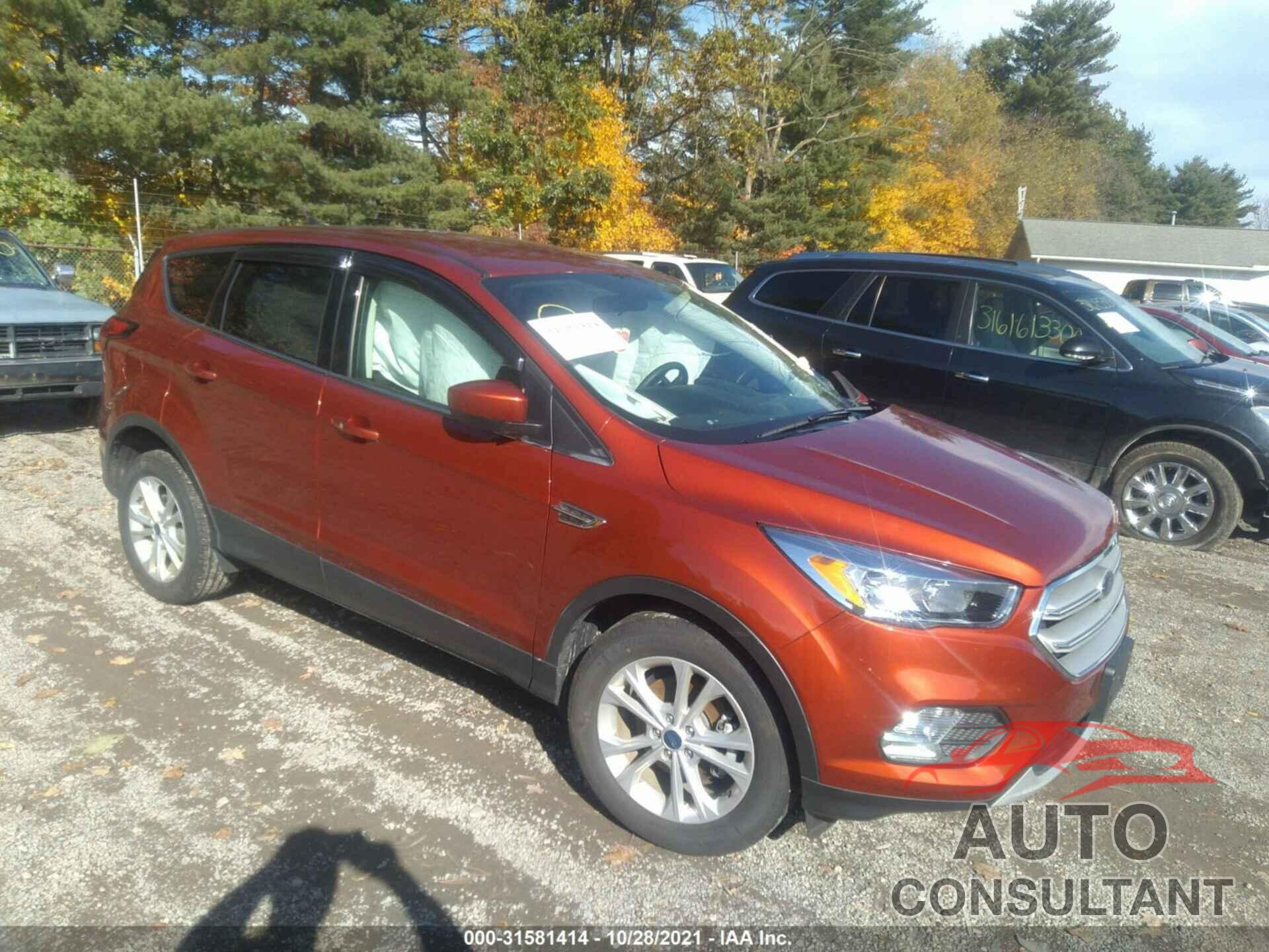 FORD ESCAPE 2019 - 1FMCU0GD5KUB51966