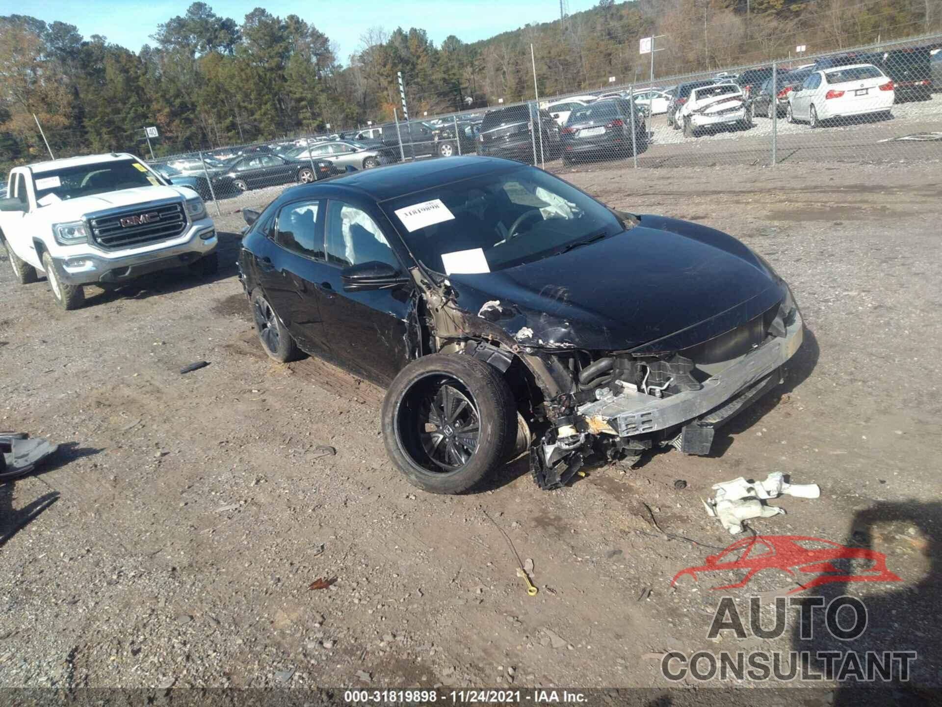 HONDA CIVIC HATCHBACK 2017 - SHHFK7H52HU226369