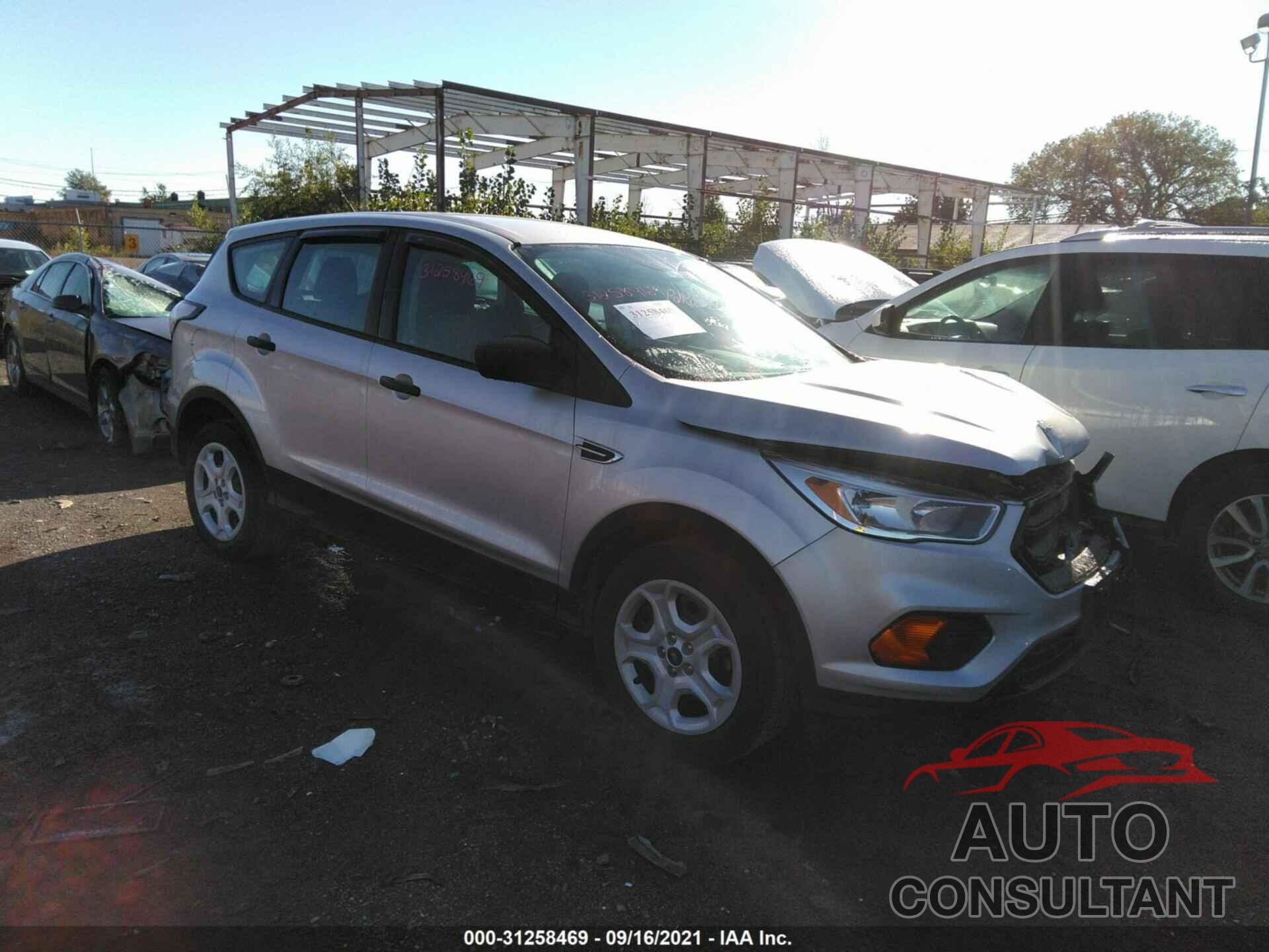 FORD ESCAPE 2017 - 1FMCU0F78HUD71039