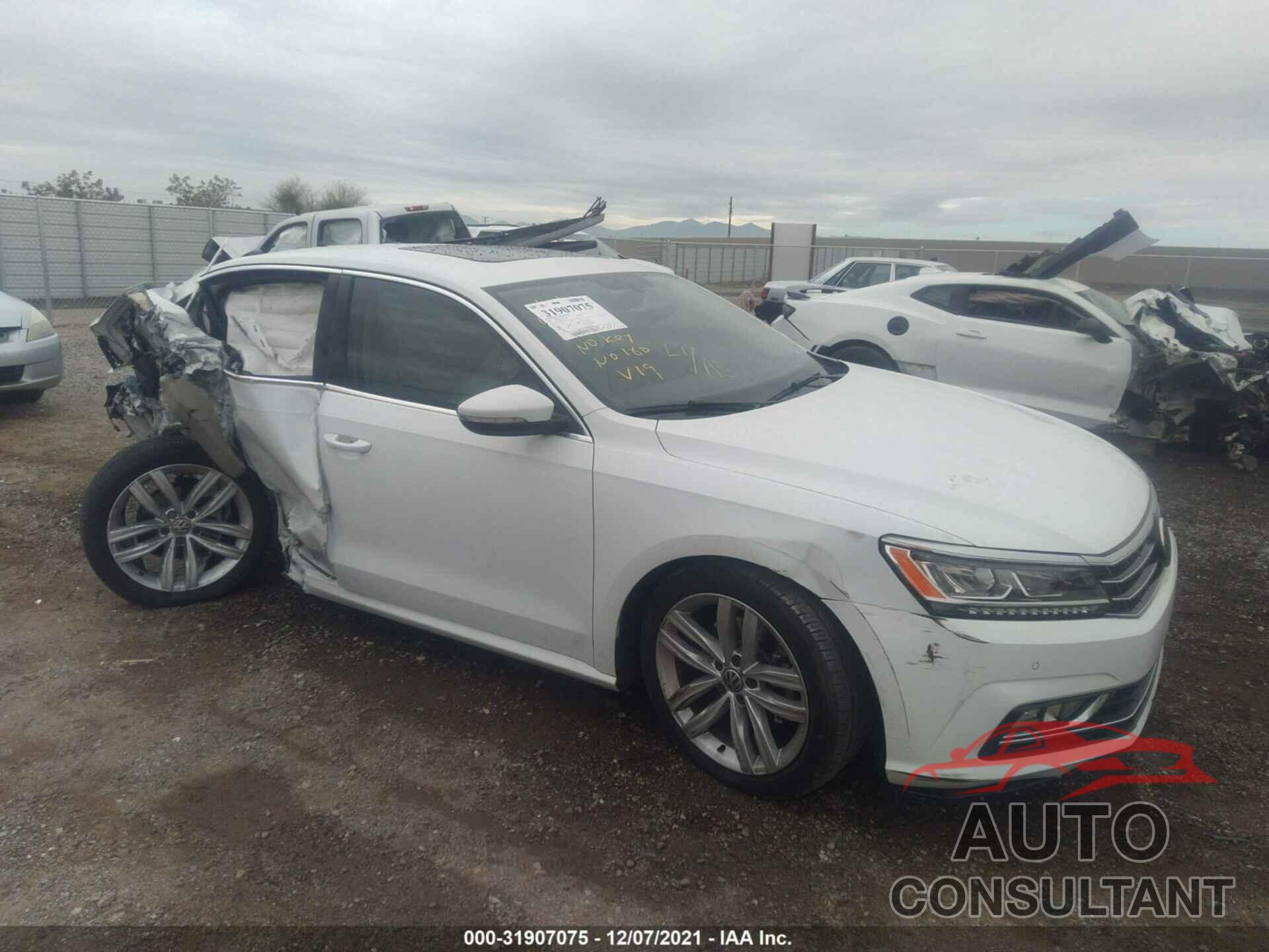VOLKSWAGEN PASSAT 2018 - 1VWBA7A39JC038878
