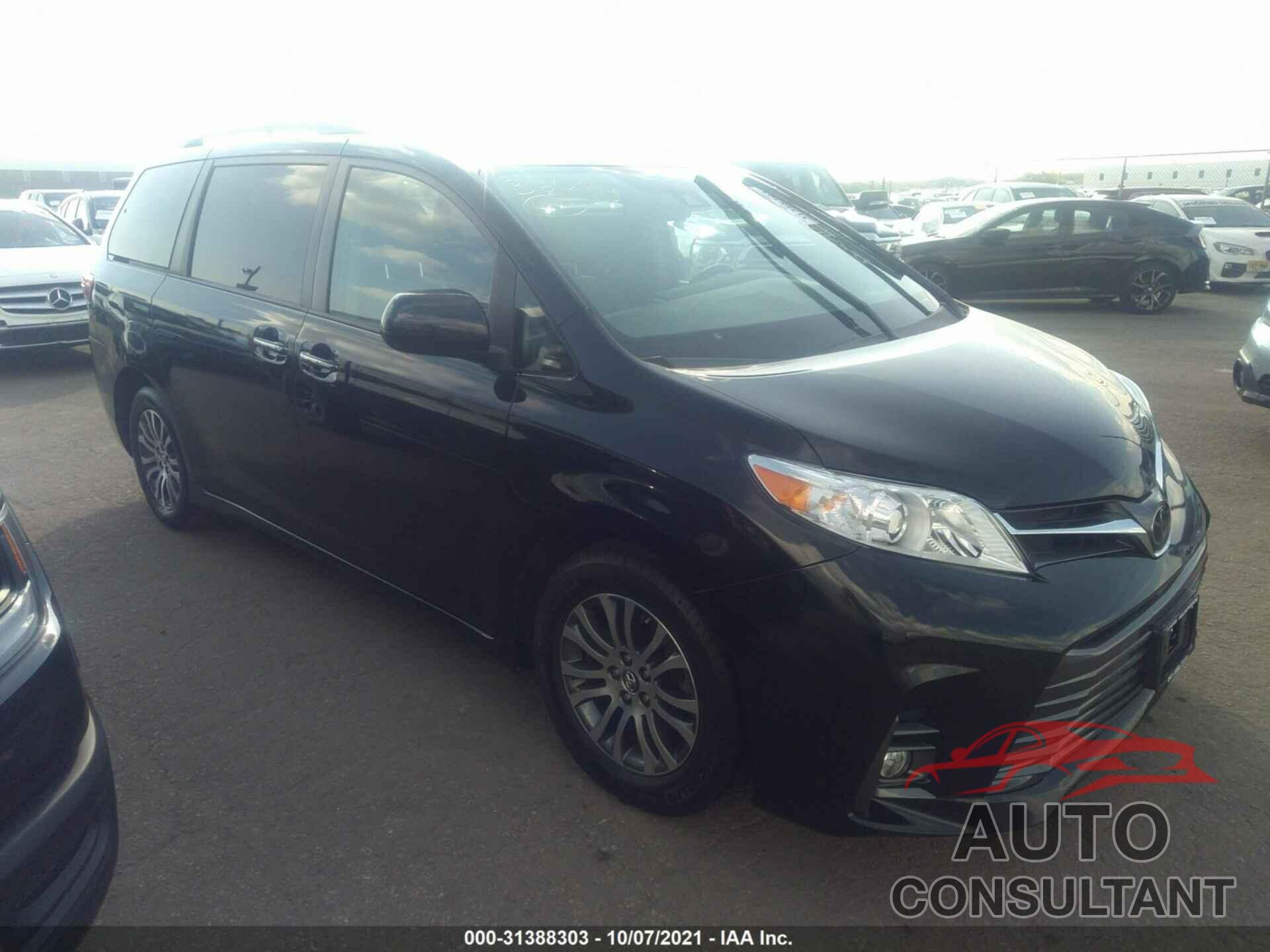 TOYOTA SIENNA 2018 - 5TDYZ3DC4JS957843