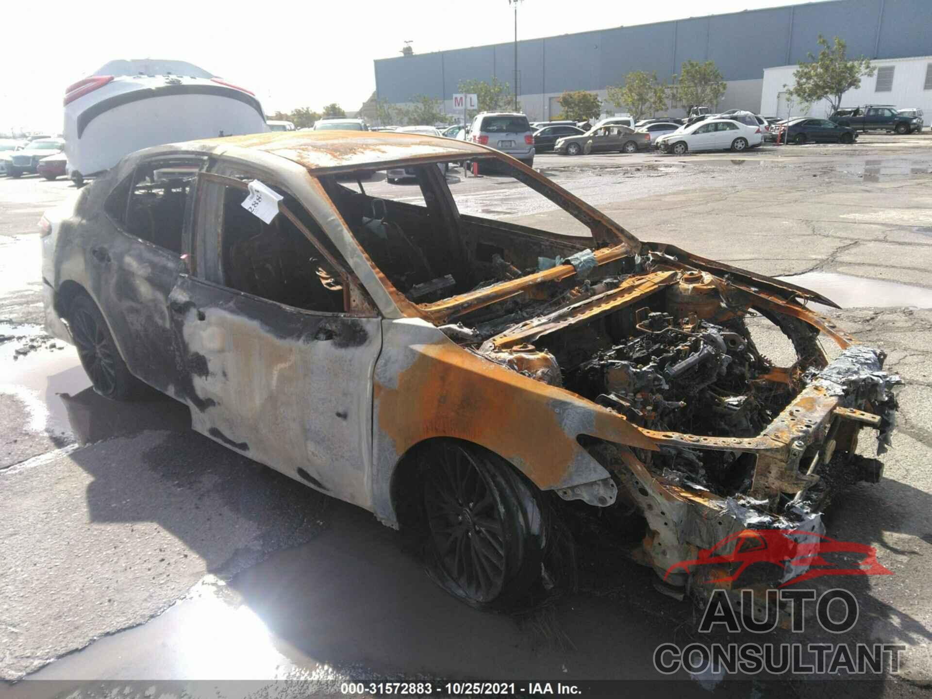 TOYOTA CAMRY 2020 - 4T1G11AK8LU396432