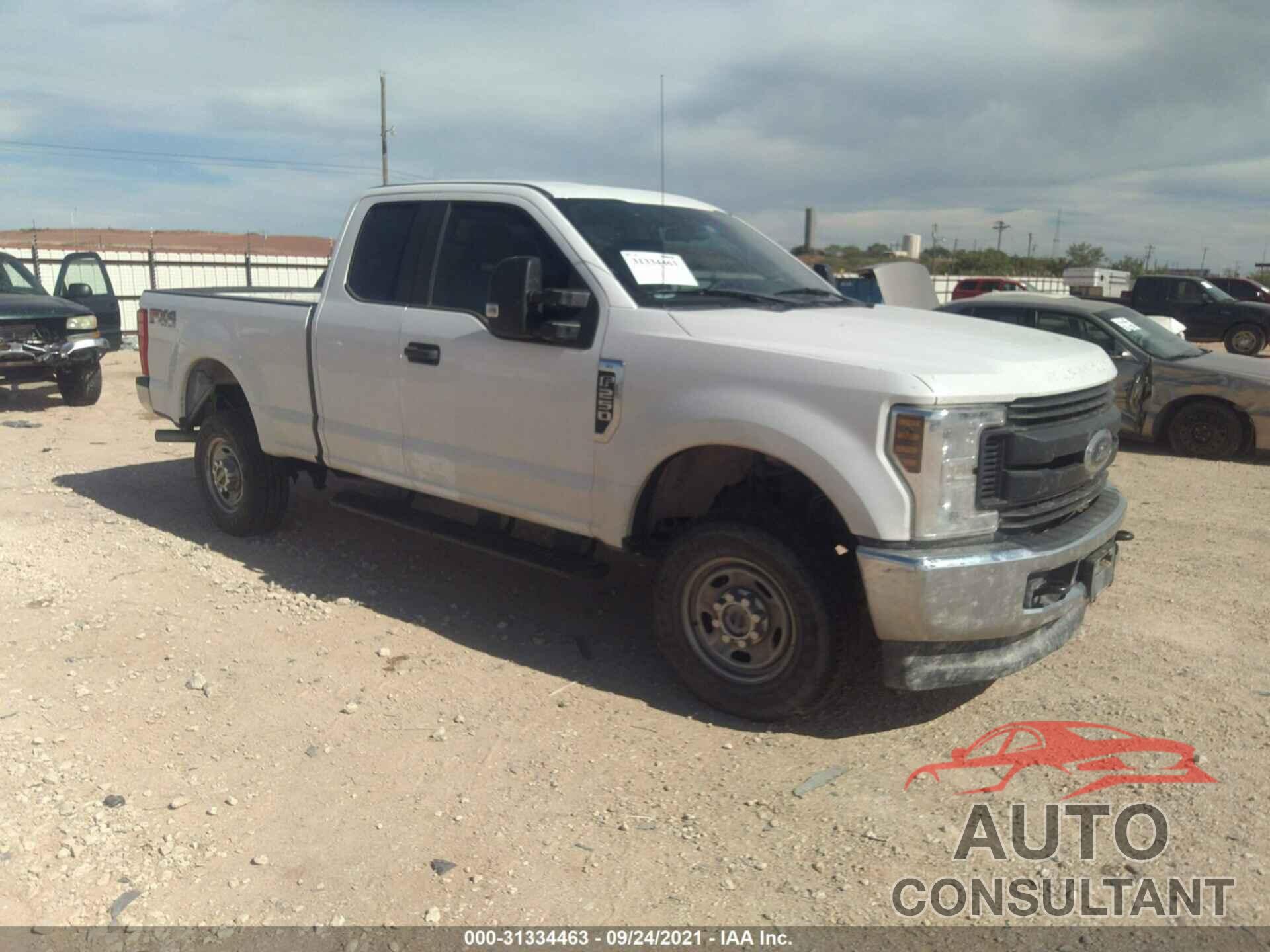 FORD SUPER DUTY F-250 SRW 2018 - 1FT7X2B62JEB28588