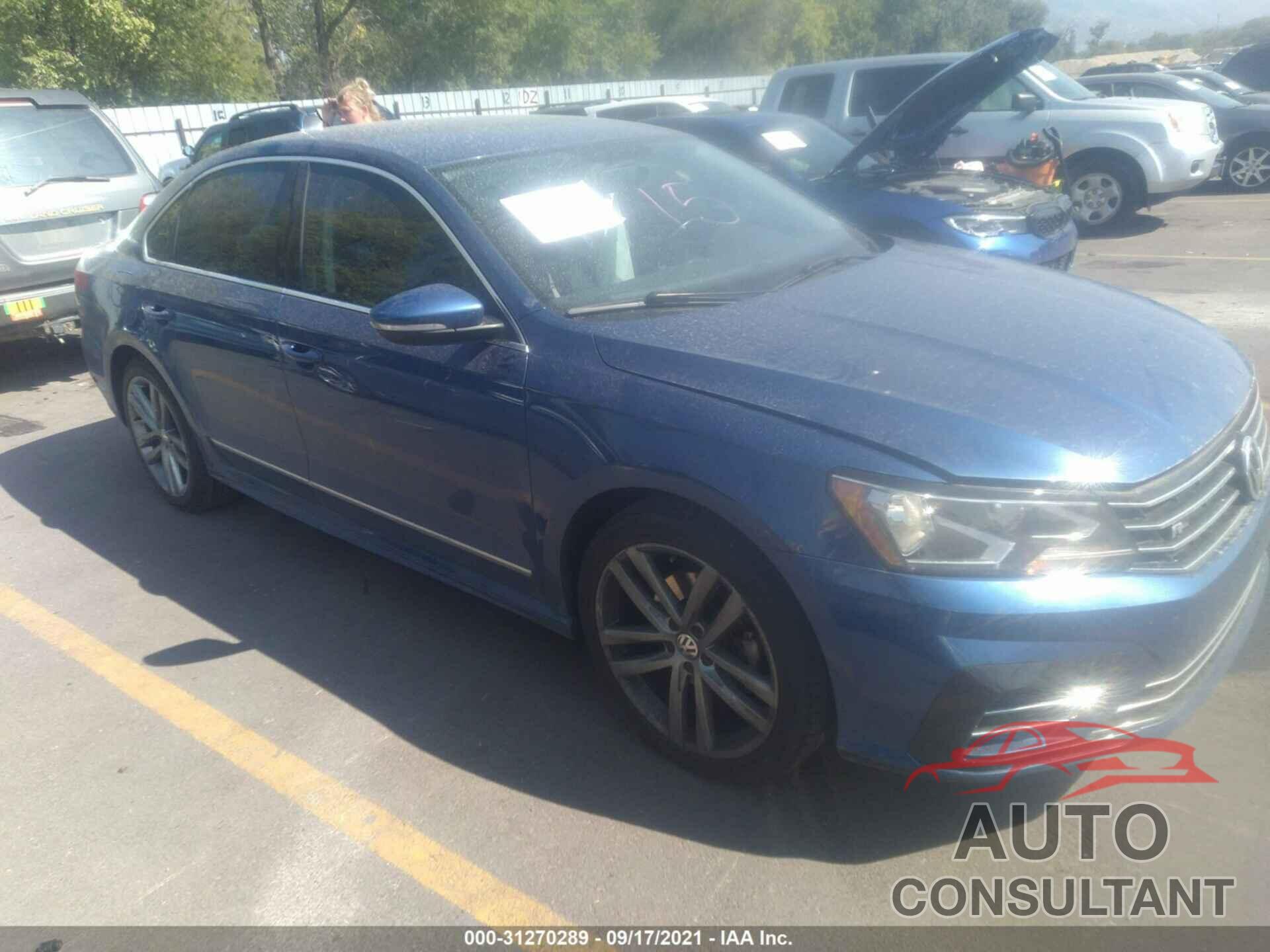 VOLKSWAGEN PASSAT 2016 - 1VWAT7A32GC039210