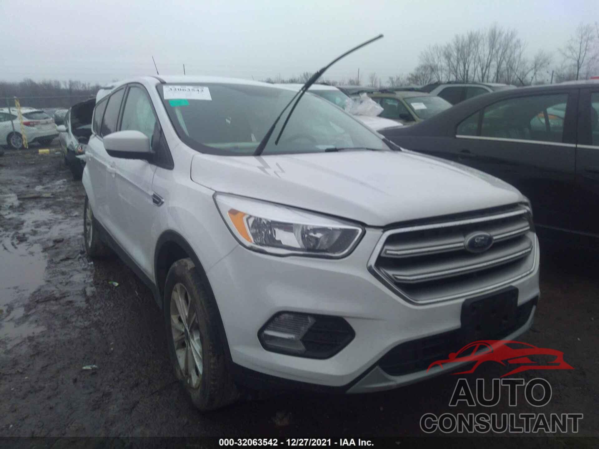 FORD ESCAPE 2017 - 1FMCU9GD2HUE76264