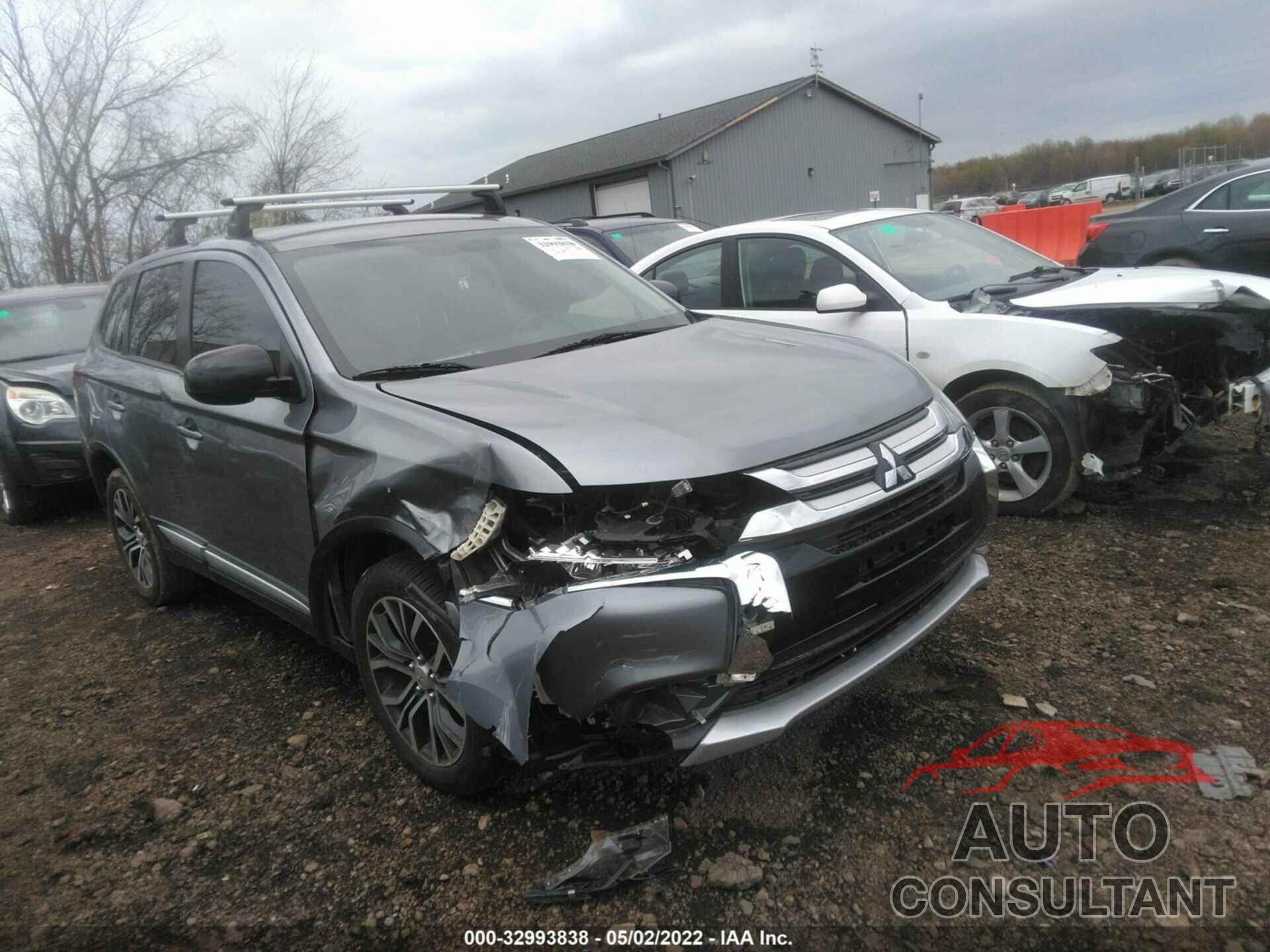 MITSUBISHI OUTLANDER 2017 - JA4AZ2A38HZ021114