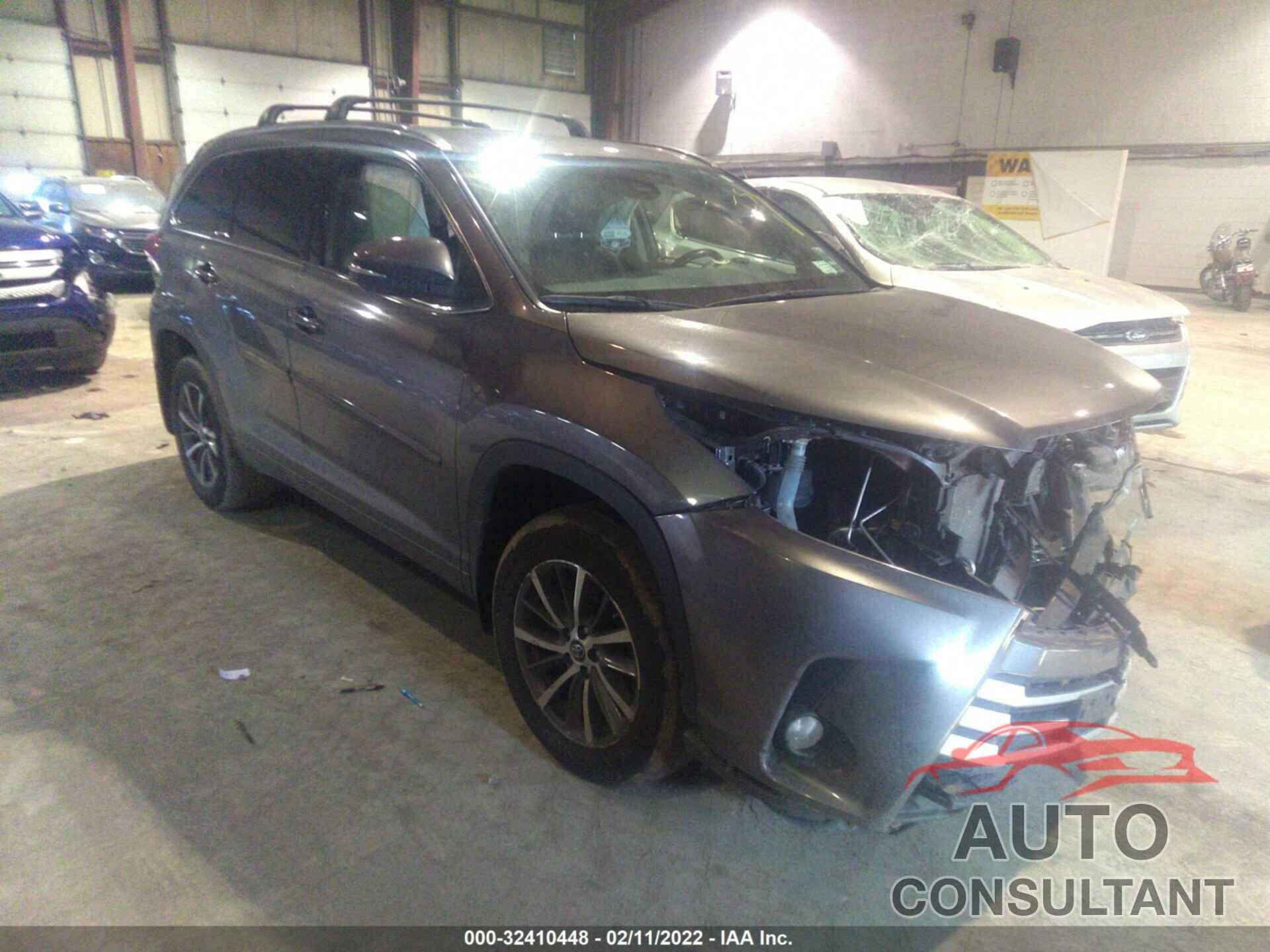 TOYOTA HIGHLANDER 2018 - 5TDJZRFH3JS896630
