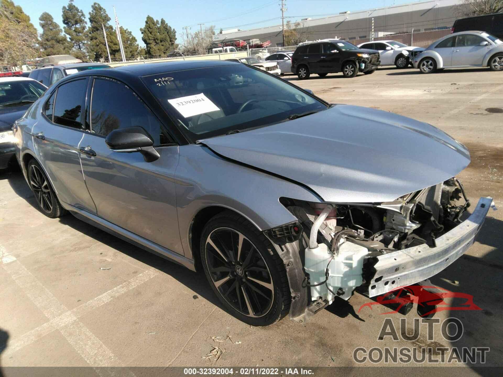 TOYOTA CAMRY 2018 - 4T1BZ1HK8JU017905