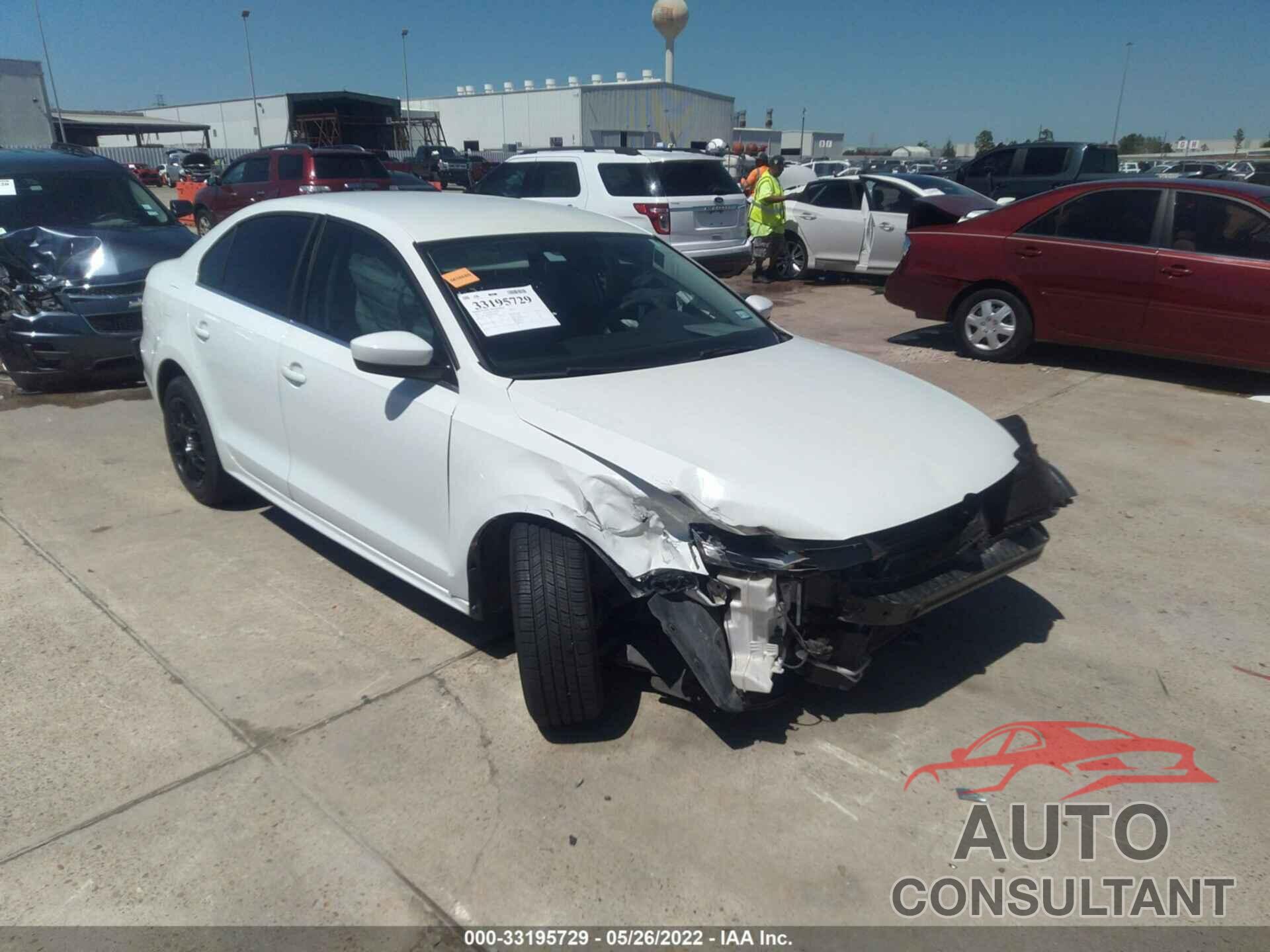 VOLKSWAGEN JETTA 2017 - 3VW2B7AJ9HM370386
