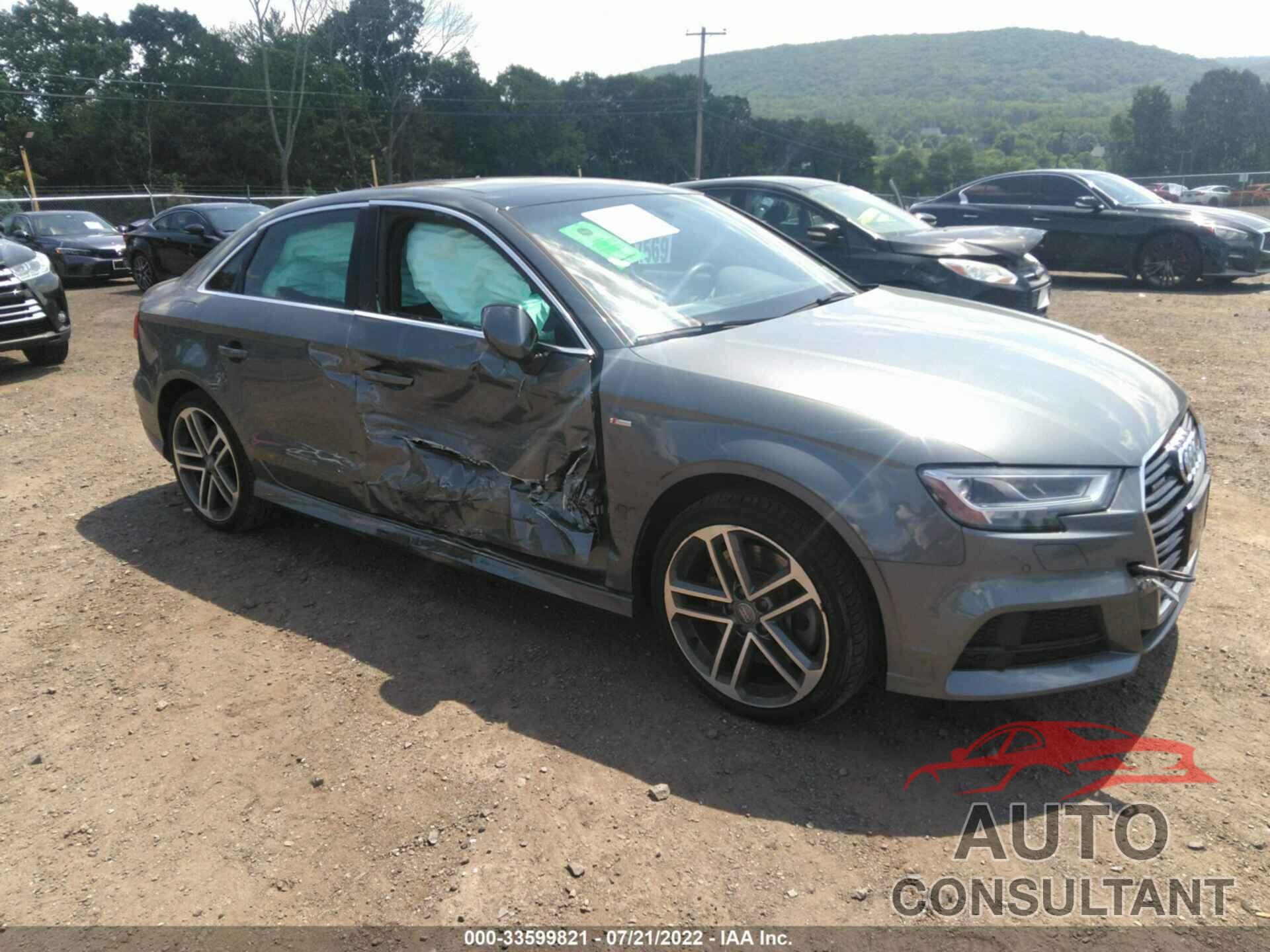 AUDI A3 SEDAN 2019 - WAUJEGFF9K1019697