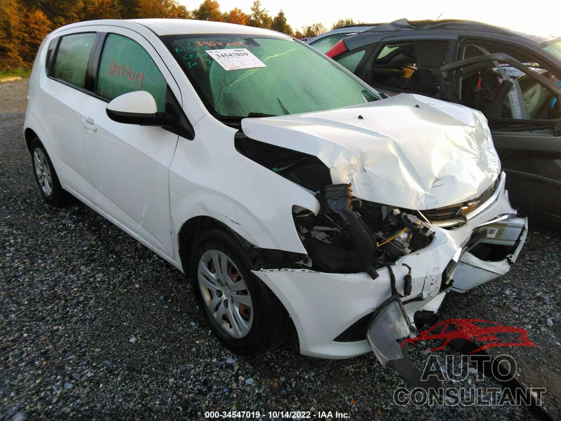 CHEVROLET SONIC 2017 - 1G1JG6SG9H4149694