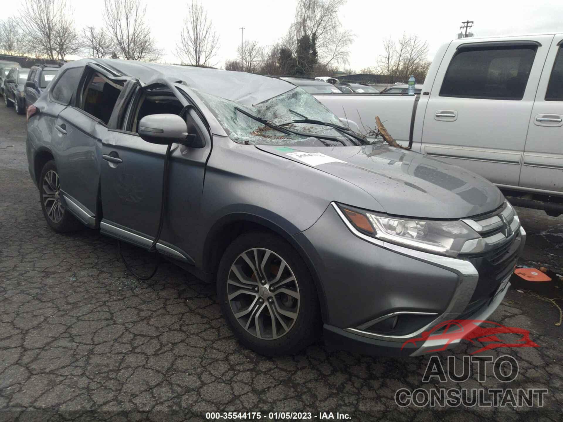 MITSUBISHI OUTLANDER 2018 - JA4AD3A36JZ016570