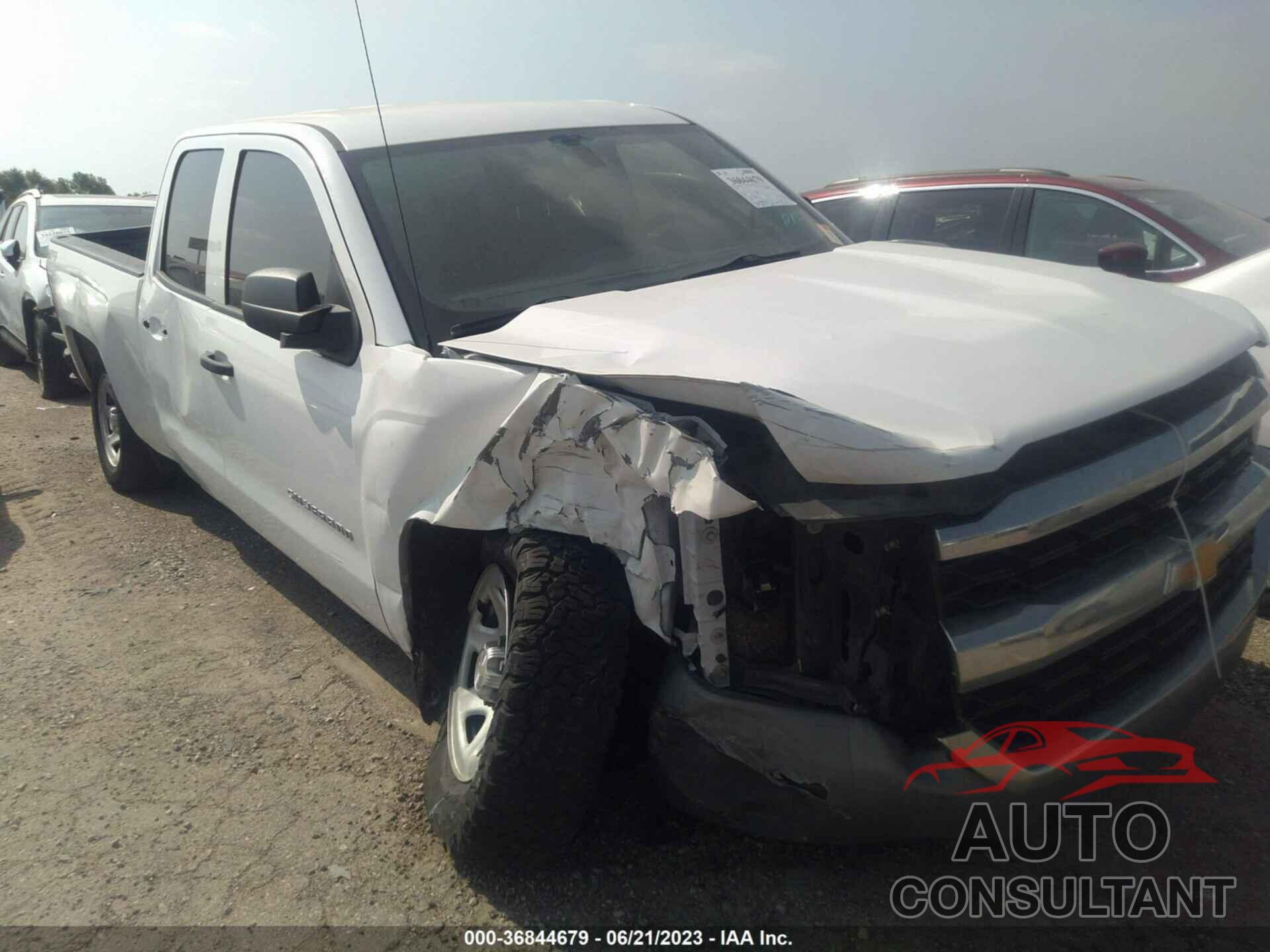 CHEVROLET SILVERADO 1500 2018 - 1GCVKNEC5JZ346834