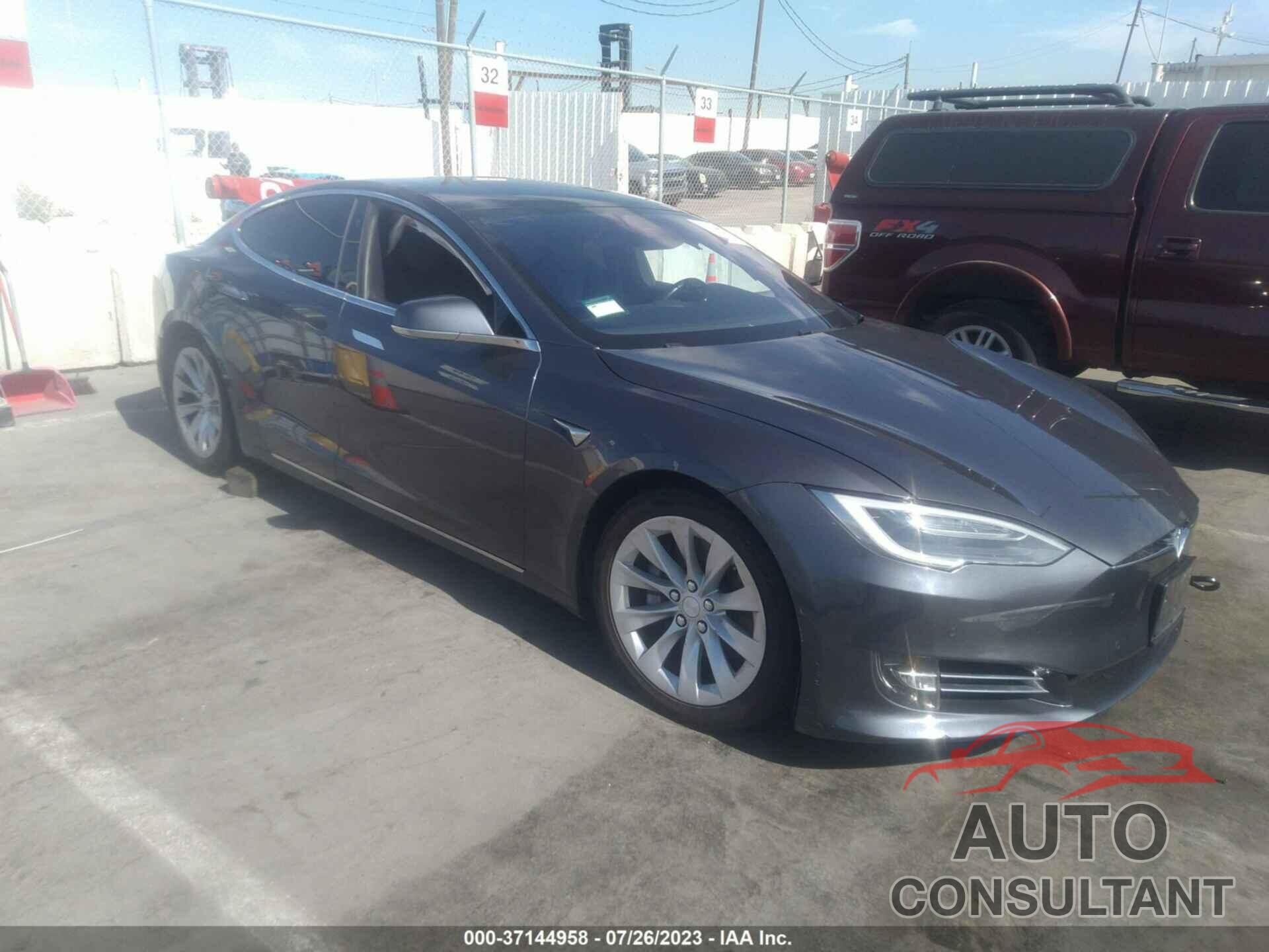 TESLA MODEL S 2018 - 5YJSA1E26JF254577