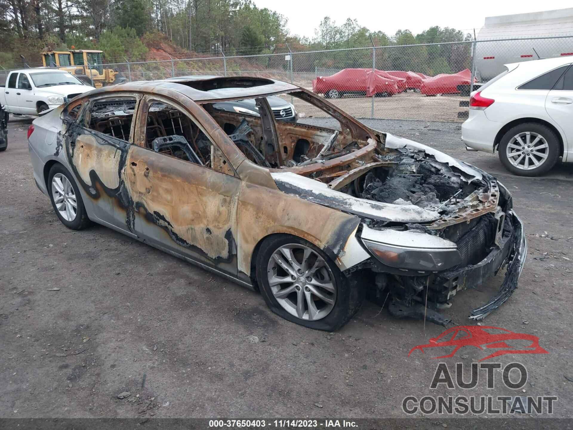 CHEVROLET MALIBU 2018 - 1G1ZD5ST2JF121989