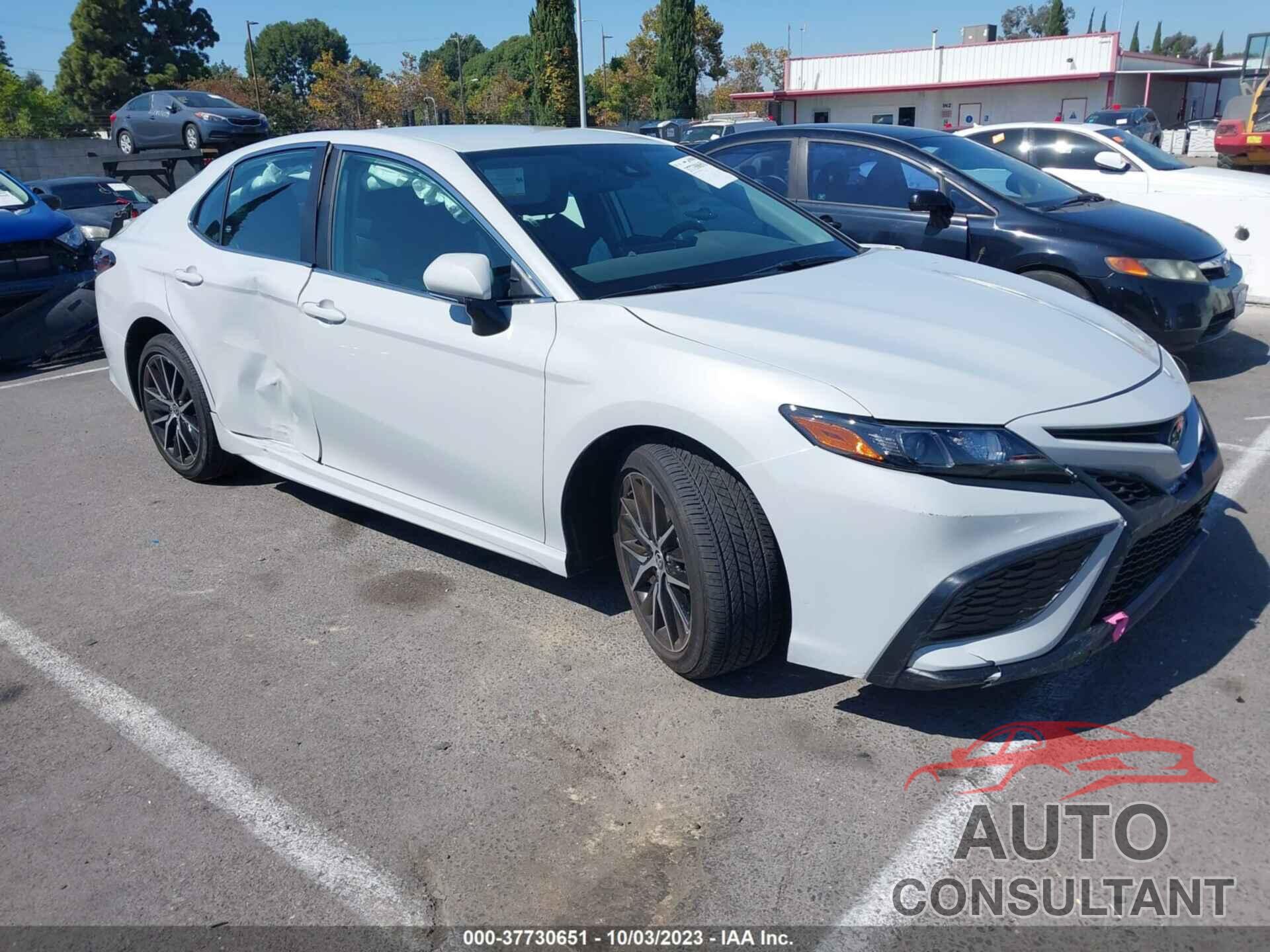 TOYOTA CAMRY 2024 - 4T1G11AK5RU189778