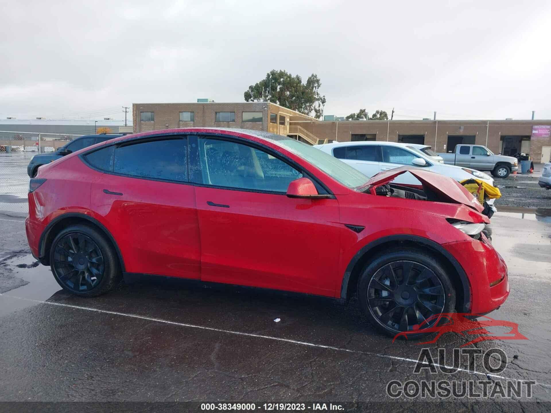 TESLA MODEL Y 2021 - 5YJYGAEE7MF262159