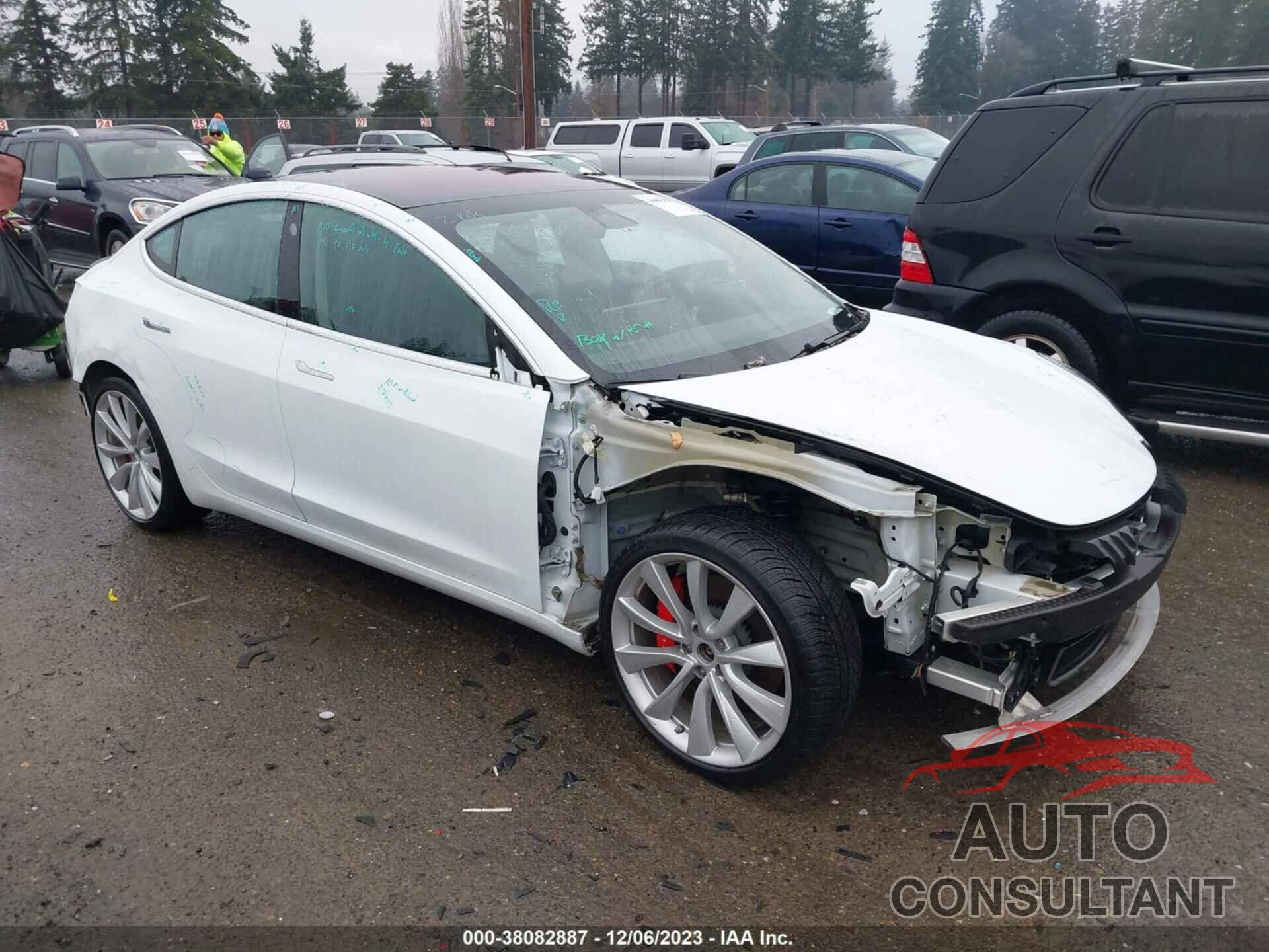 TESLA MODEL 3 2018 - 5YJ3E1EB6JF084231