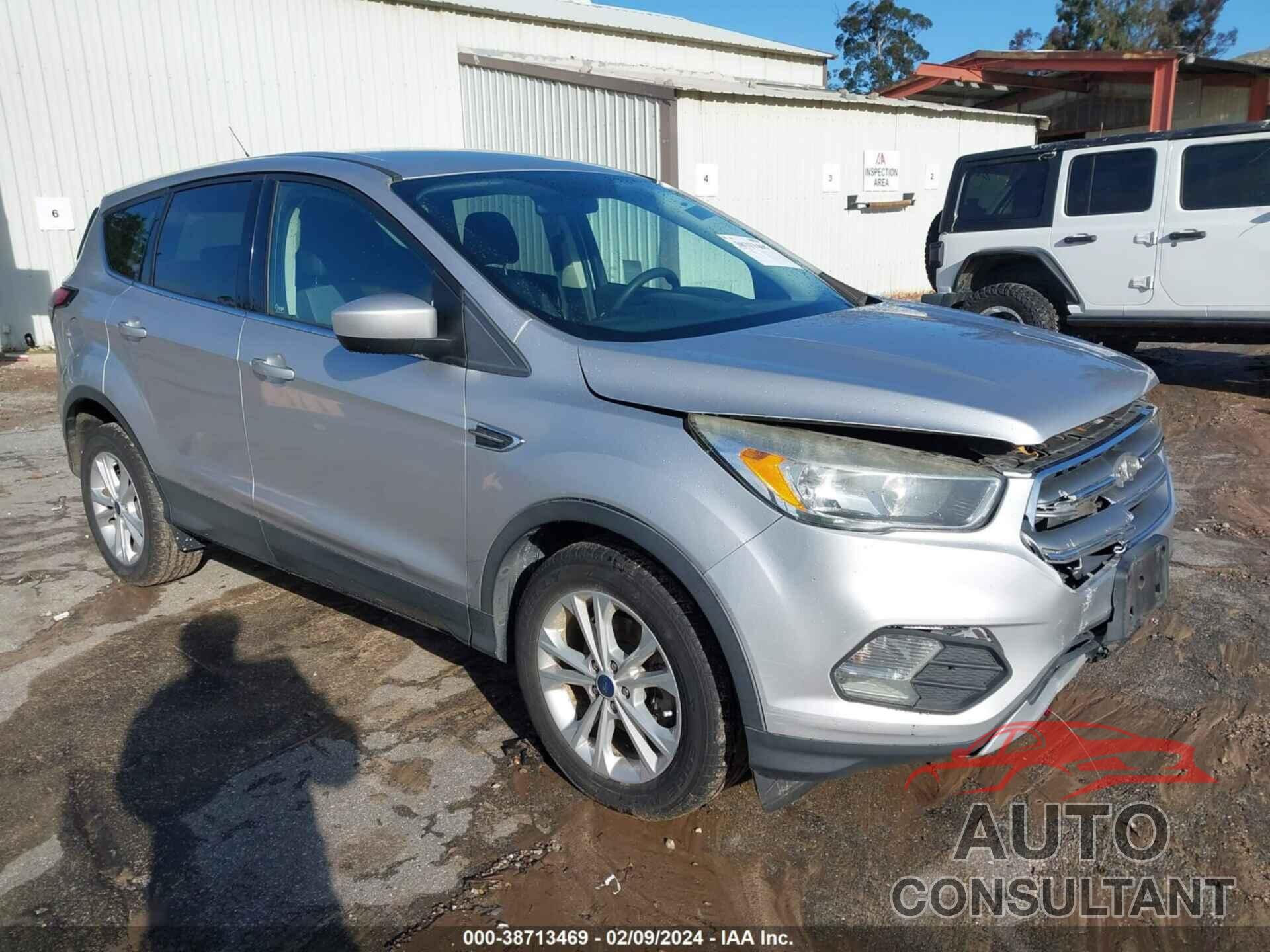 FORD ESCAPE 2017 - 1FMCU0GD9HUE39966