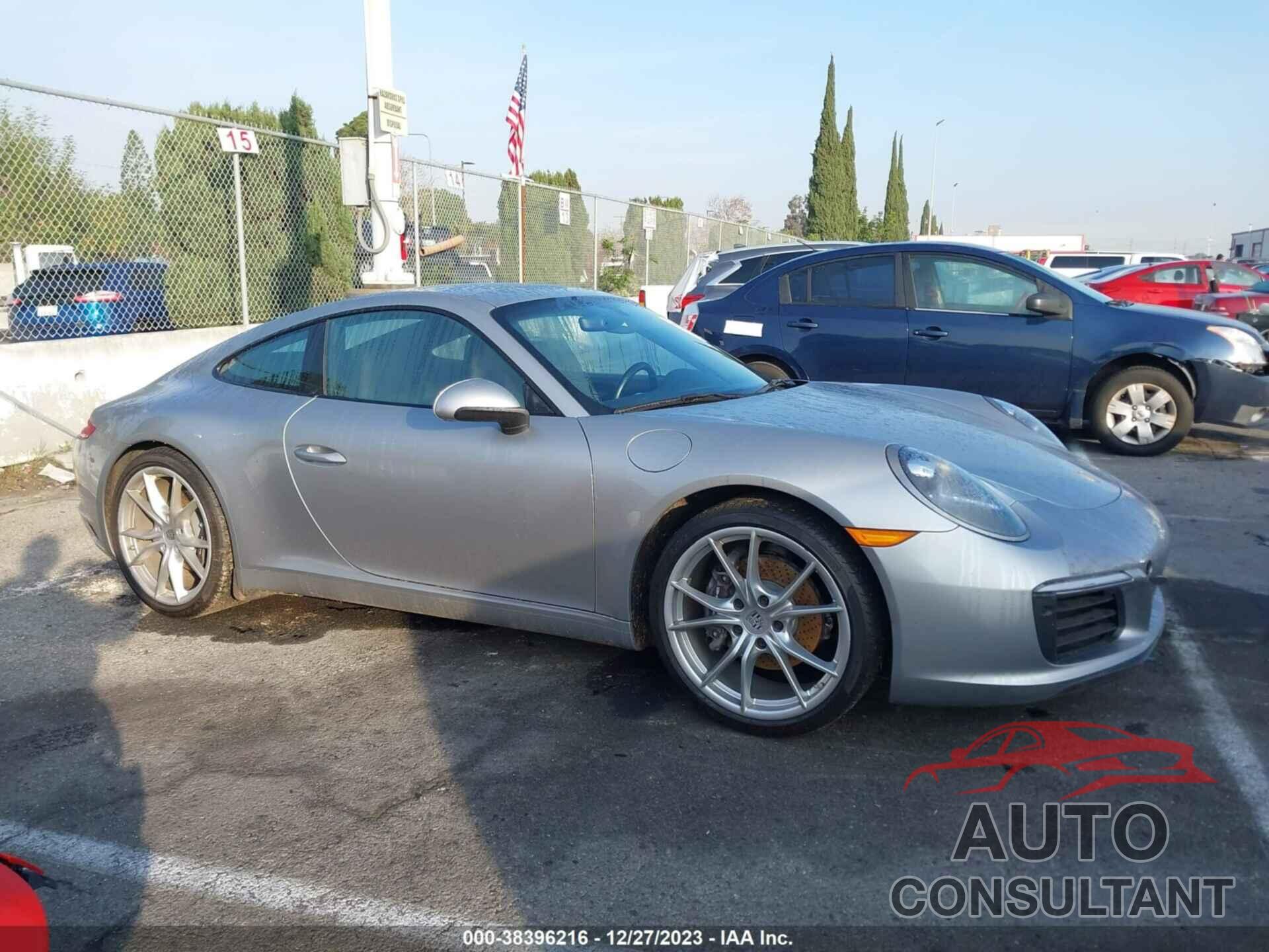 PORSCHE 911 2018 - WP0AA2A95JS105262