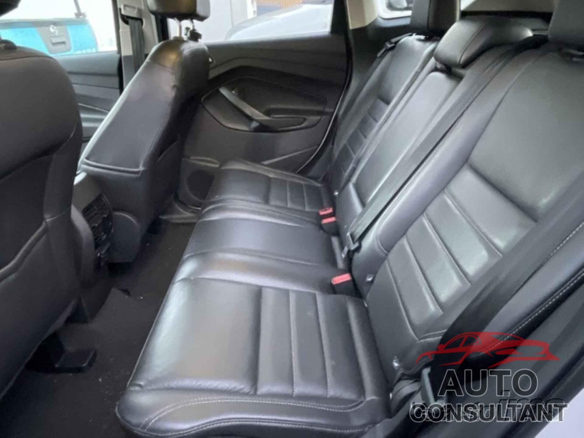 FORD ESCAPE 2016 - 1FMCU0GX7GUC13997