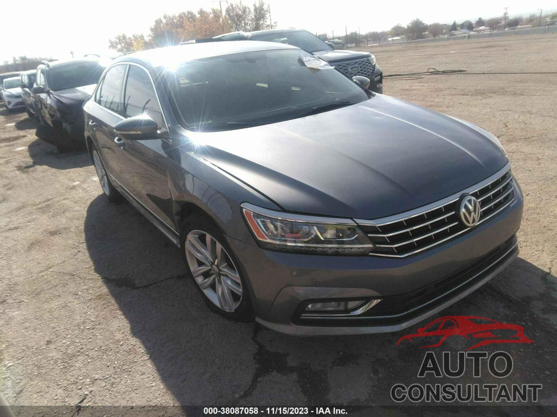 VOLKSWAGEN PASSAT 2017 - 1VWGT7A39HC078226