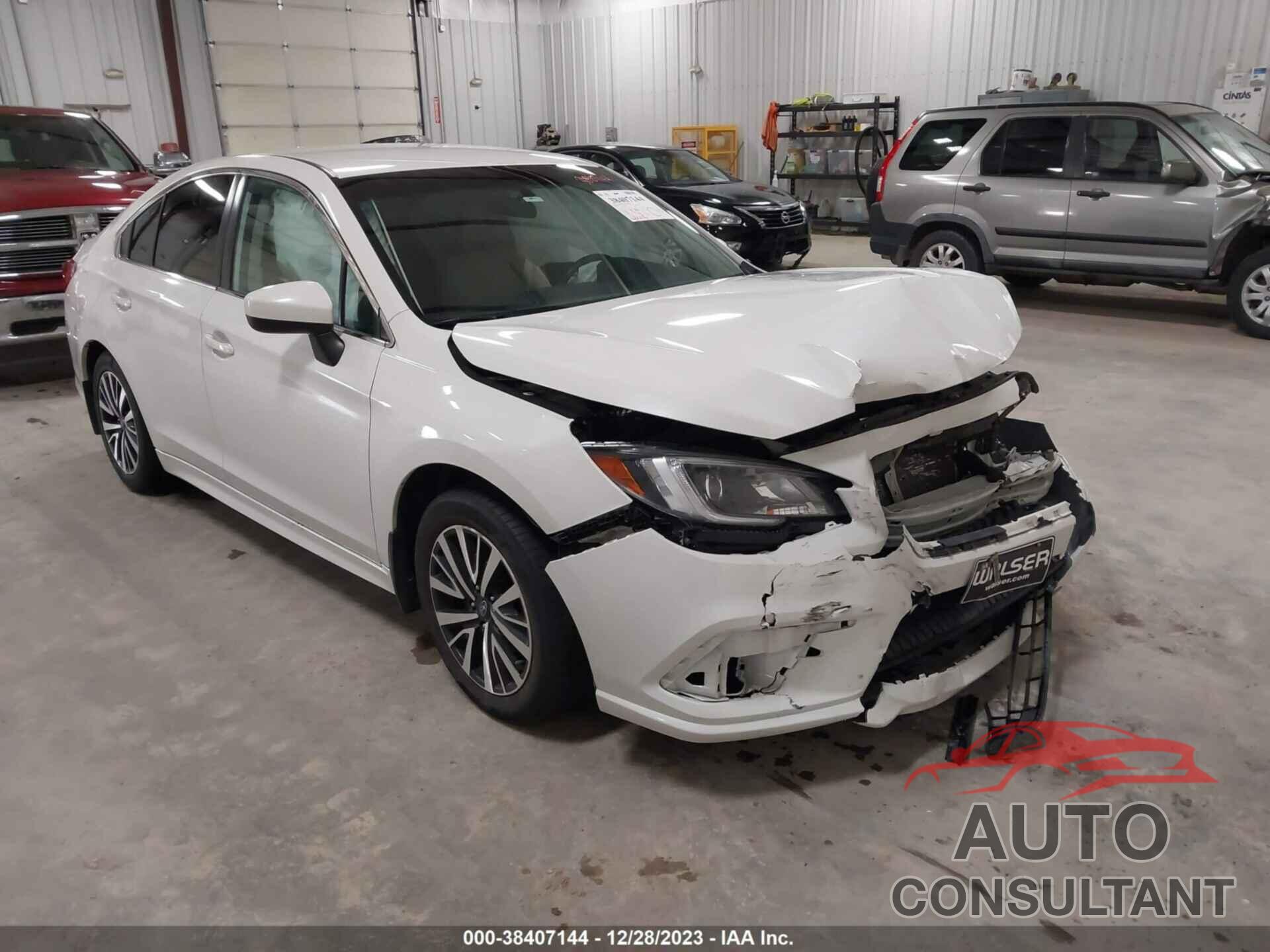 SUBARU LEGACY 2018 - 4S3BNAC6XJ3027786