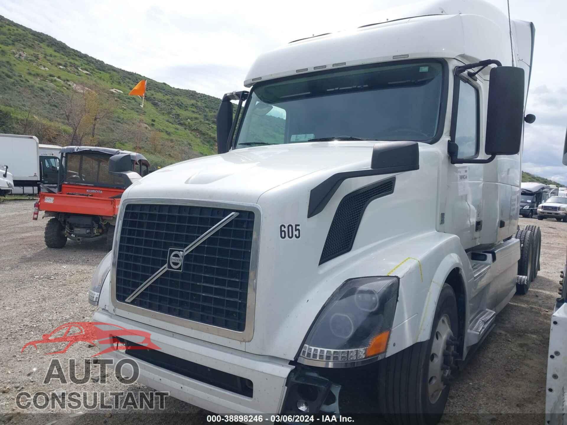VOLVO VNL 2017 - 4V4NC9EH6HN977971