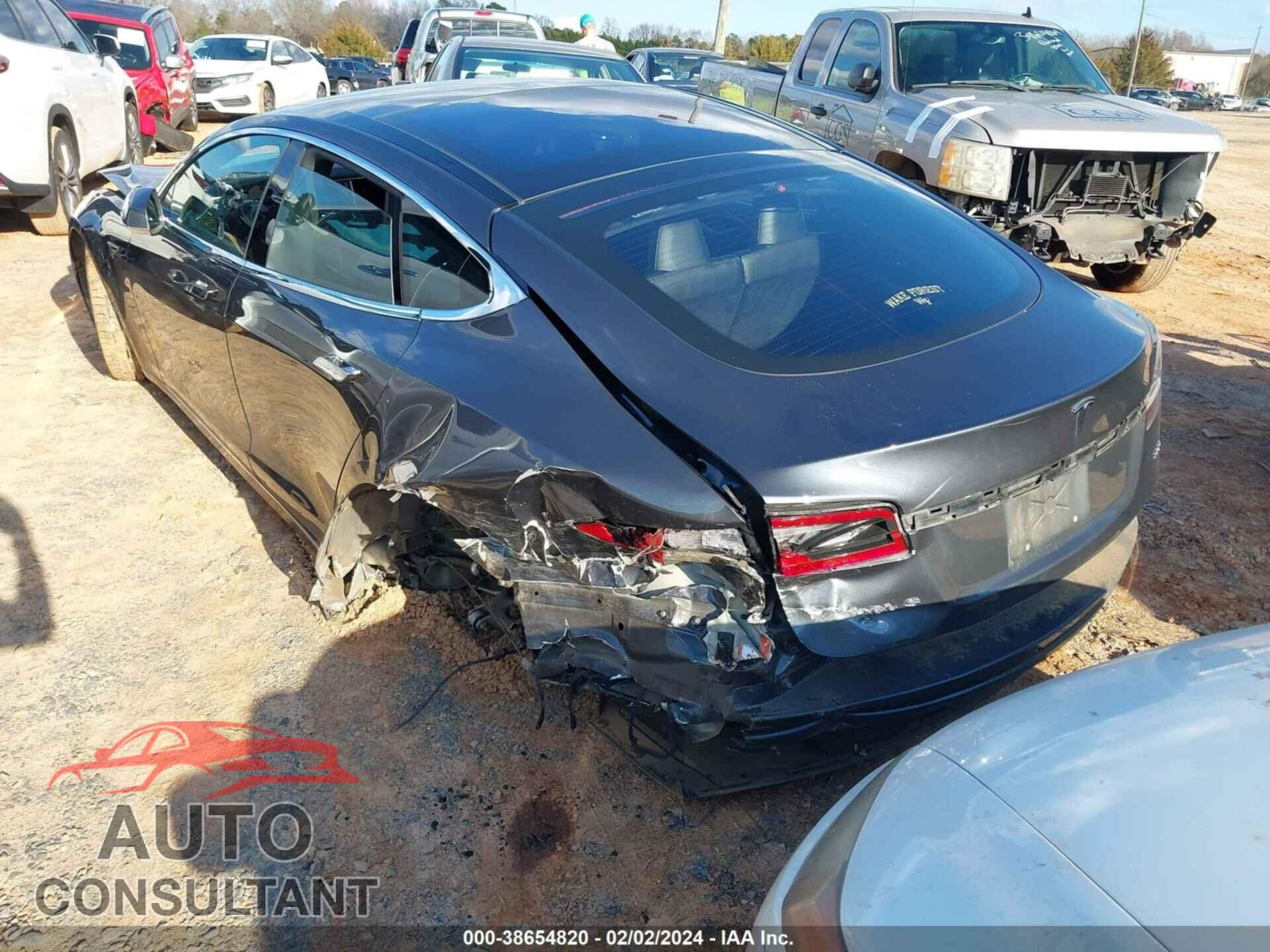 TESLA MODEL S 2016 - 5YJSA1E27GF152147