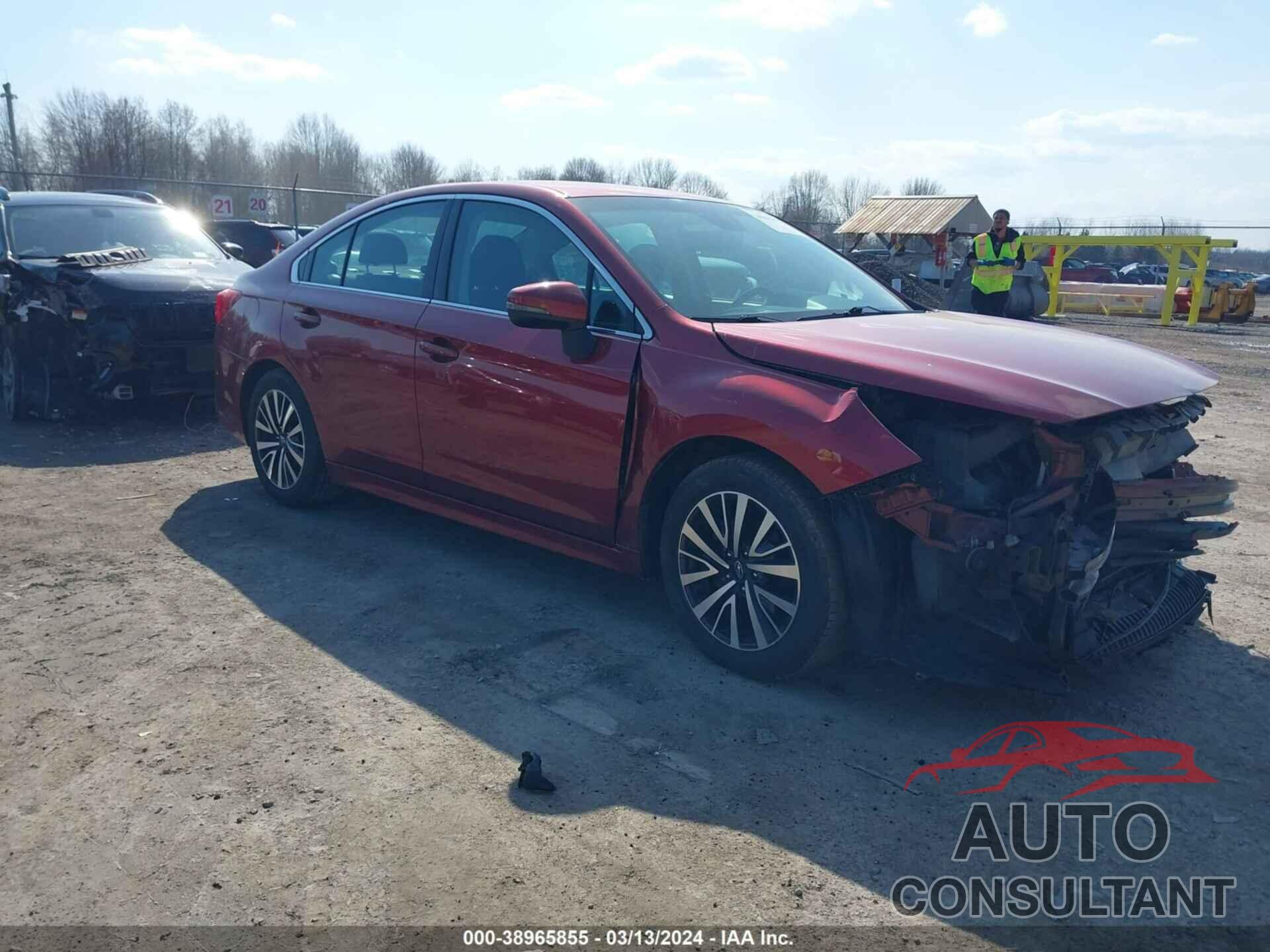 SUBARU LEGACY 2018 - 4S3BNAF69J3035325