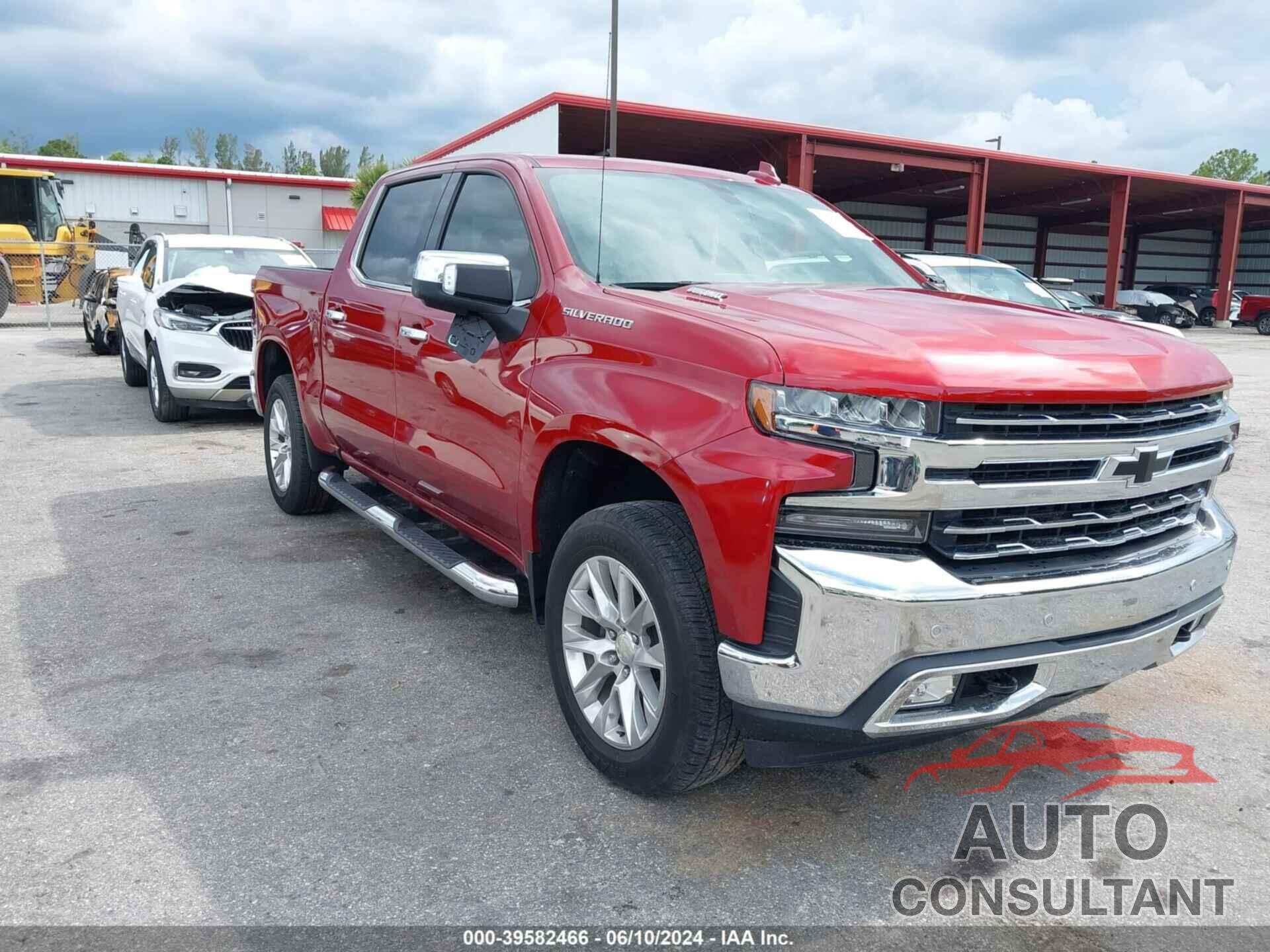 CHEVROLET SILVERADO 1500 2021 - 1GCPWEET5MZ443260