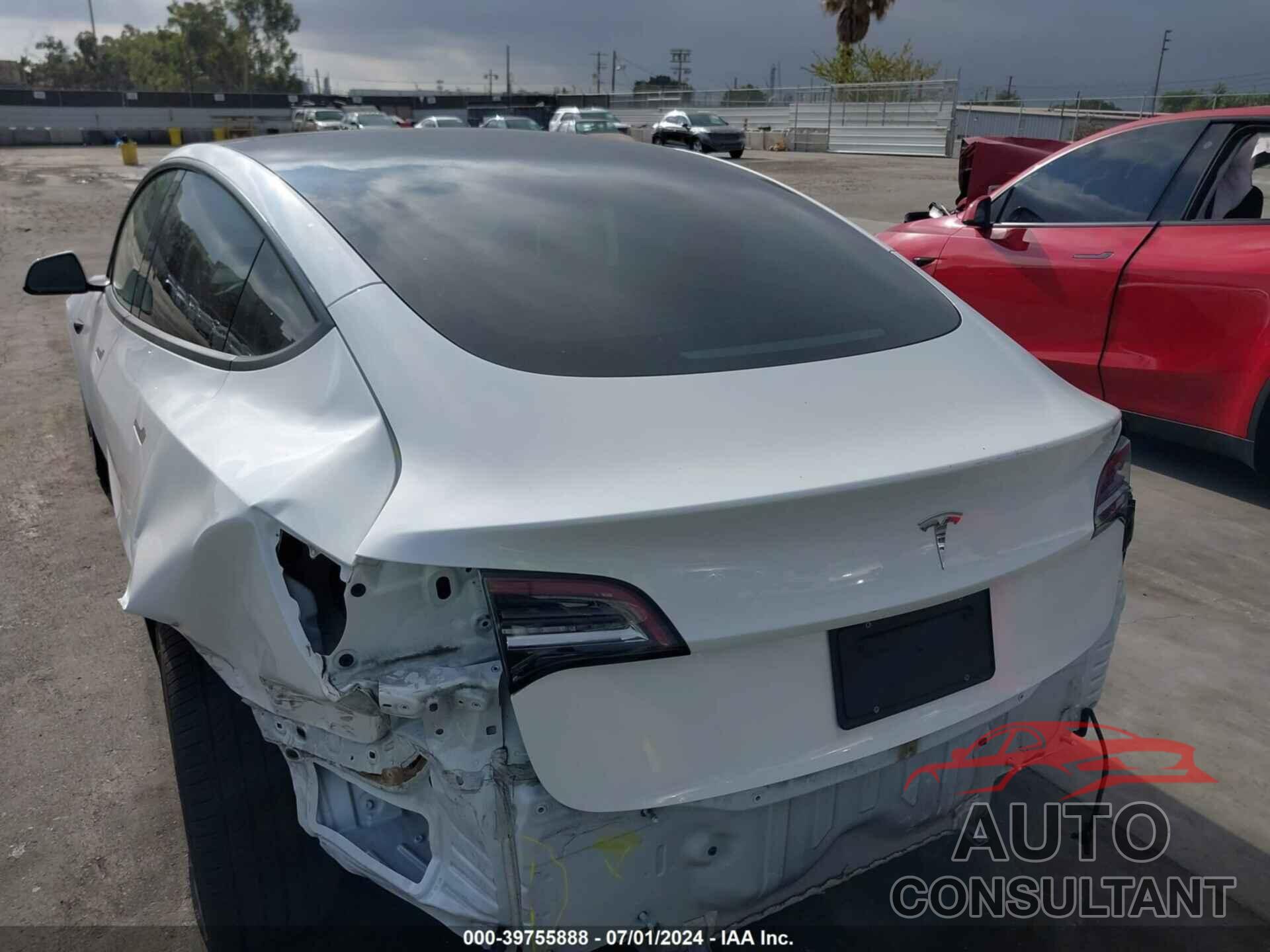 TESLA MODEL 3 2021 - 5YJ3E1EA4MF065771