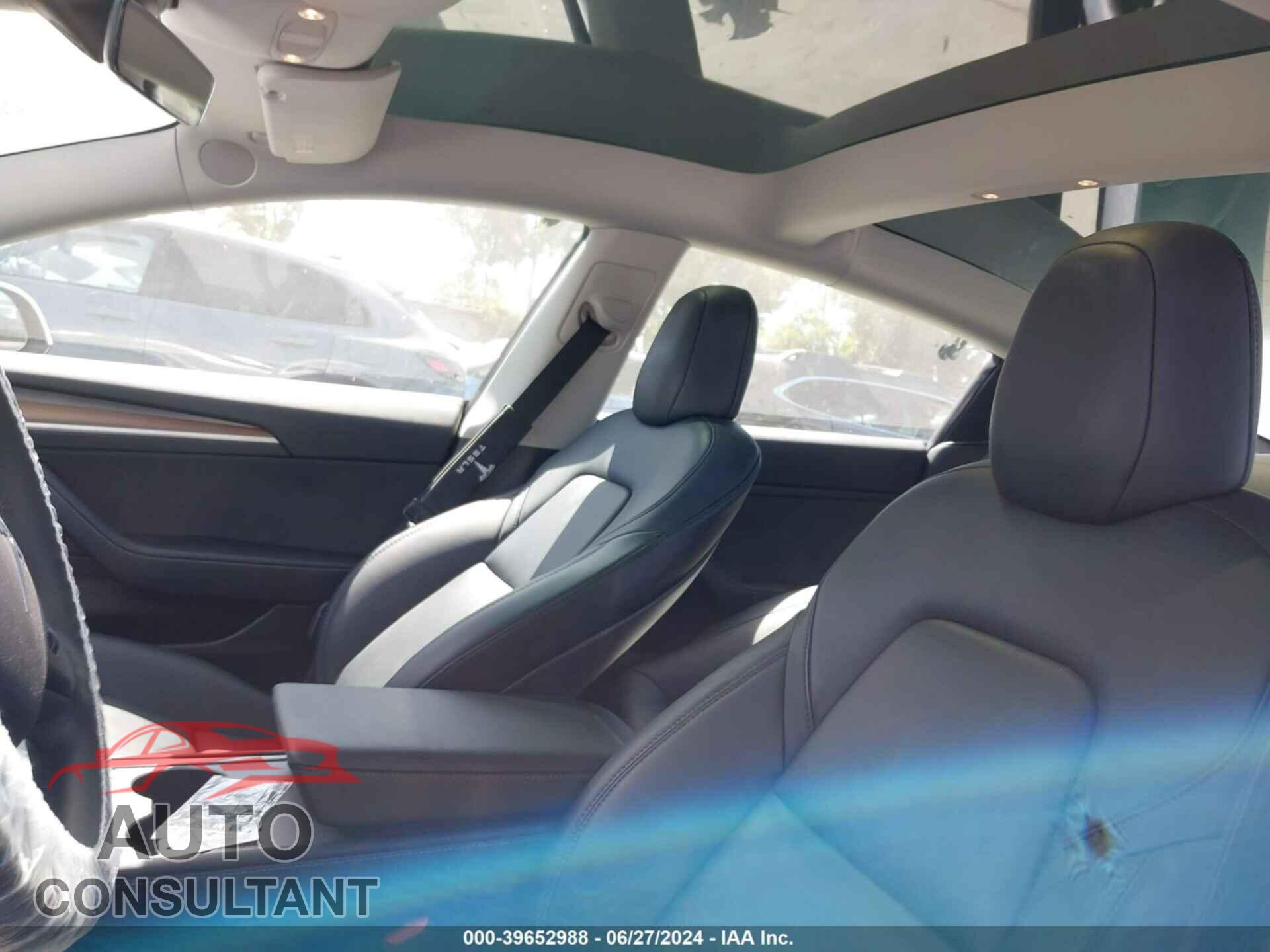 TESLA MODEL 3 2023 - 5YJ3E1EA3PF400135