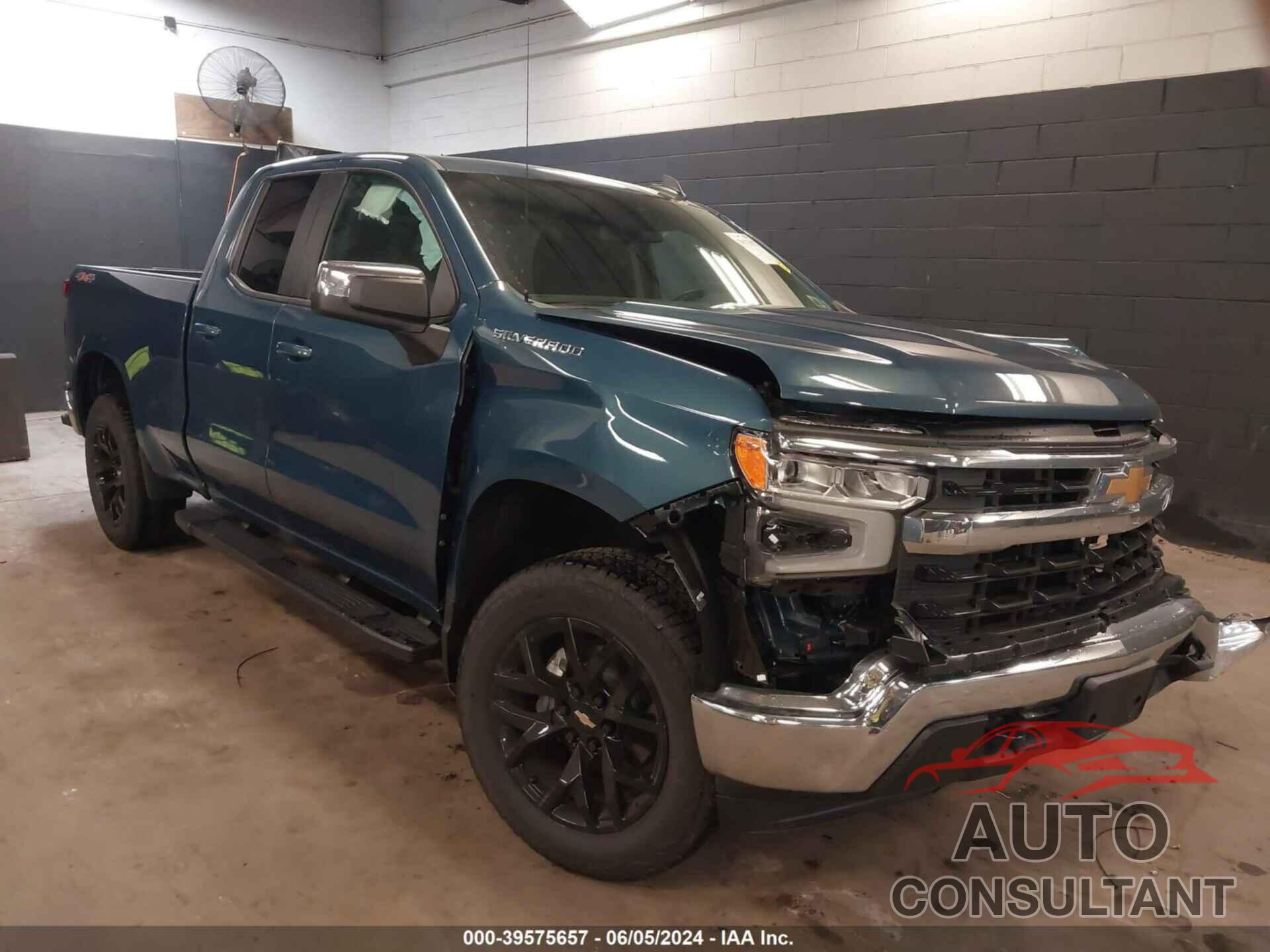CHEVROLET SILVERADO 1500 2024 - 1GCRDKEK5RZ221023