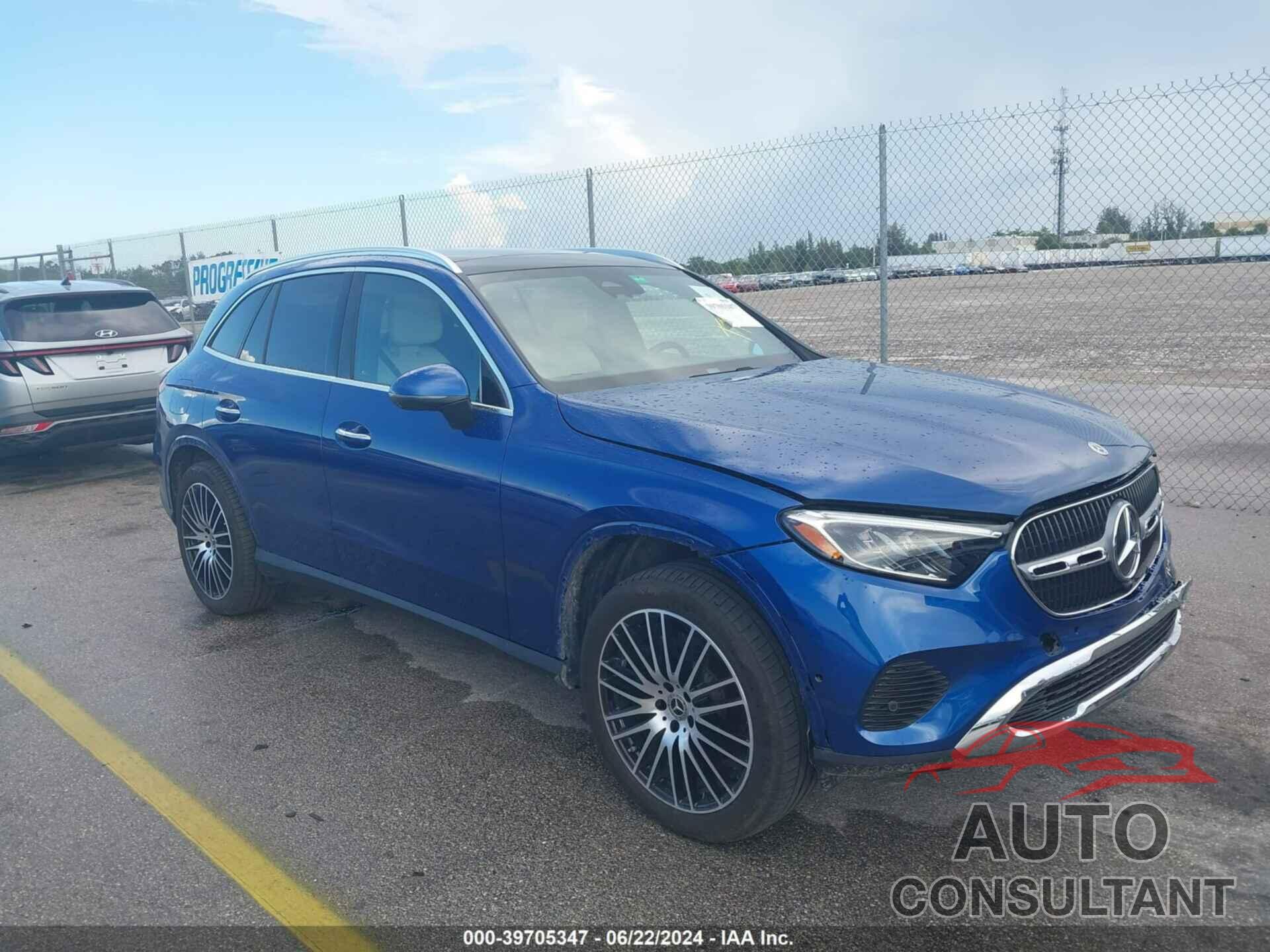 MERCEDES-BENZ GLC 300 2023 - W1NKM4GB7PF052172