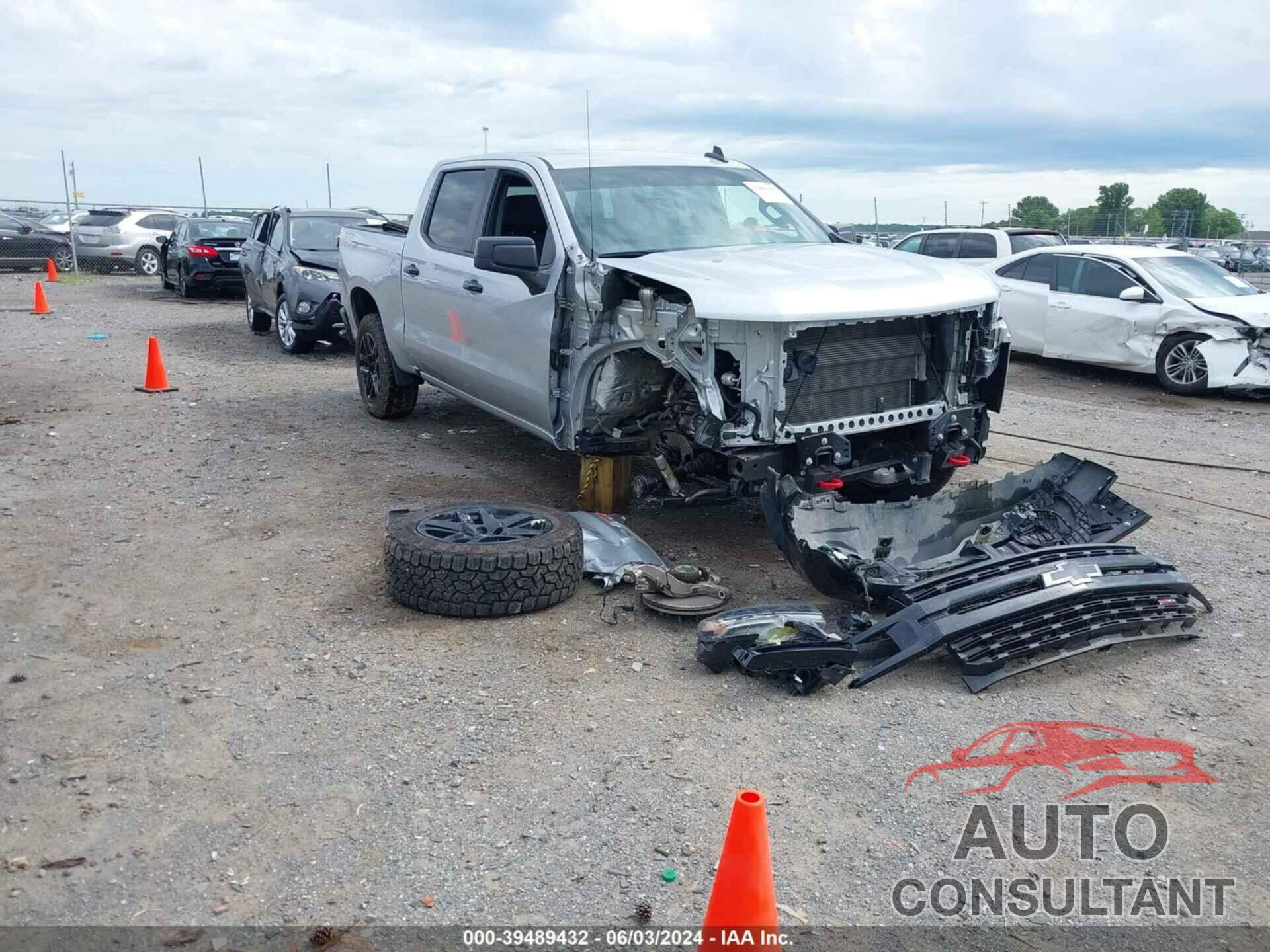 CHEVROLET SILVERADO 1500 2021 - 1GCPYFED0MZ344208