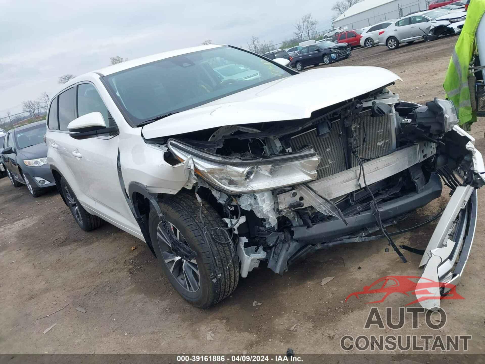 TOYOTA HIGHLANDER 2018 - 5TDBZRFH0JS836969