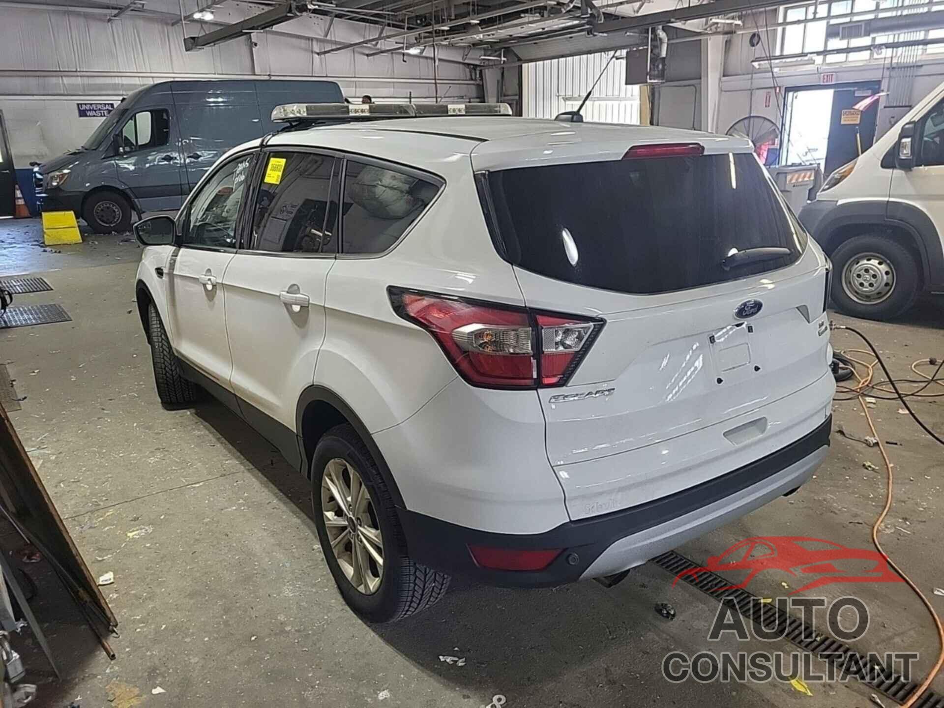 FORD ESCAPE 2017 - 1FMCU9GDXHUB48266