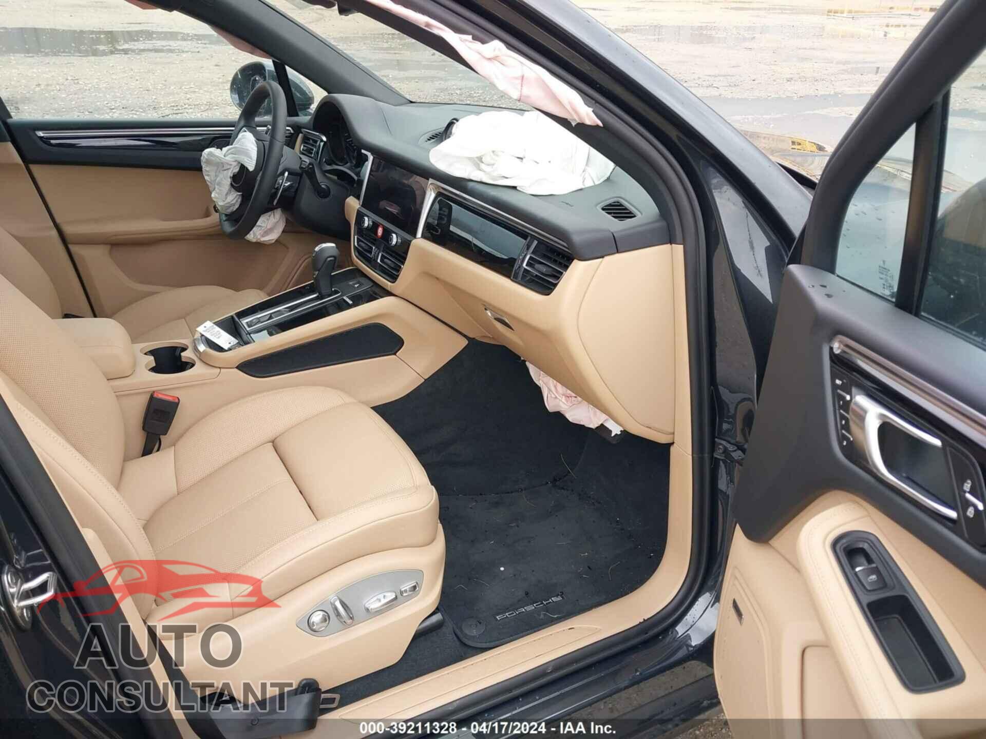 PORSCHE MACAN 2024 - WP1AA2A54RLB08073