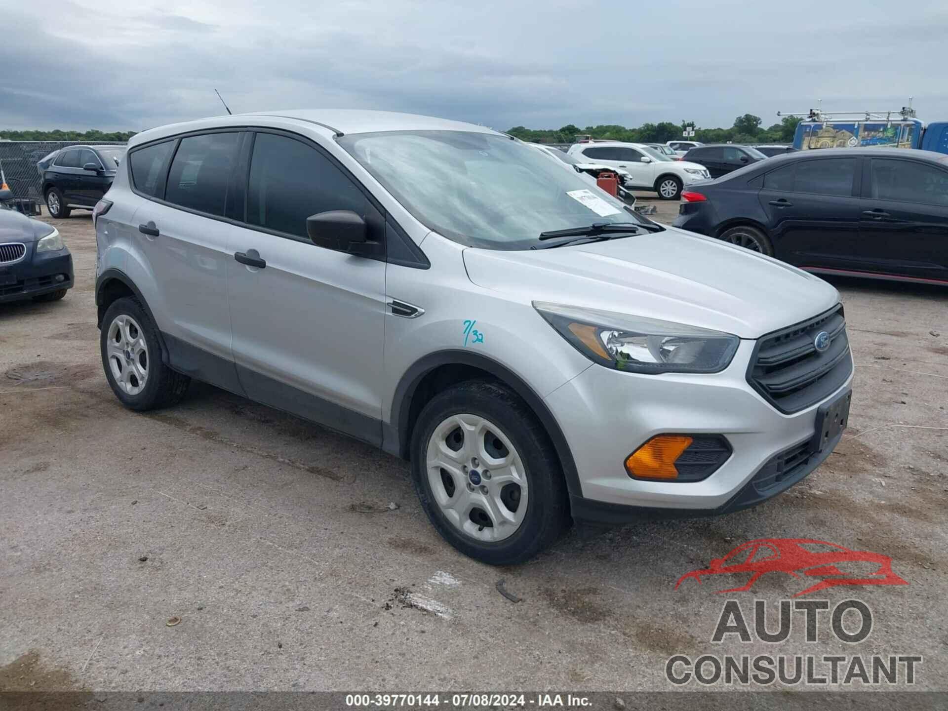 FORD ESCAPE 2018 - 1FMCU0F75JUD19681