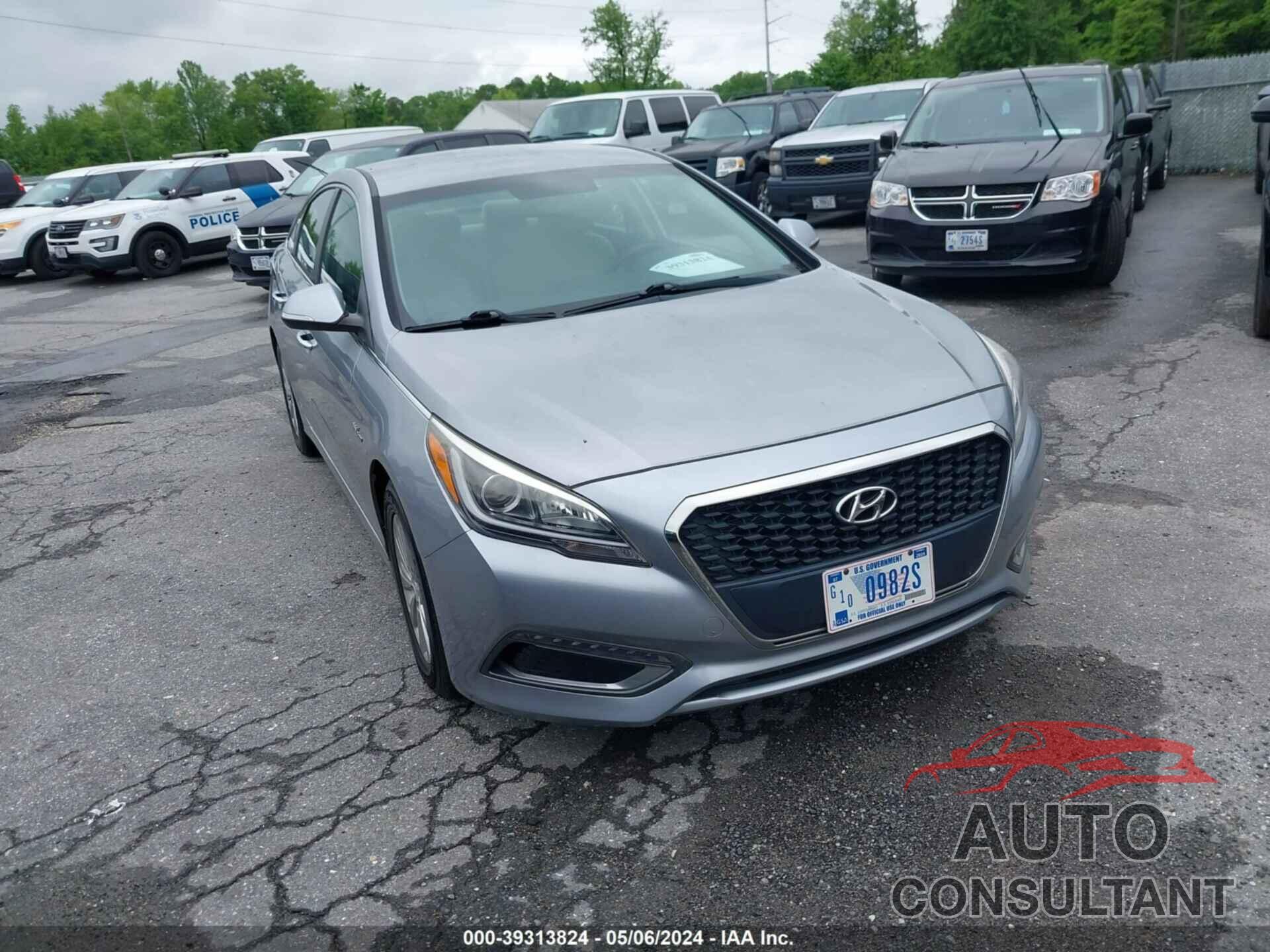 HYUNDAI SONATA 2016 - KMHE24L11GA039501